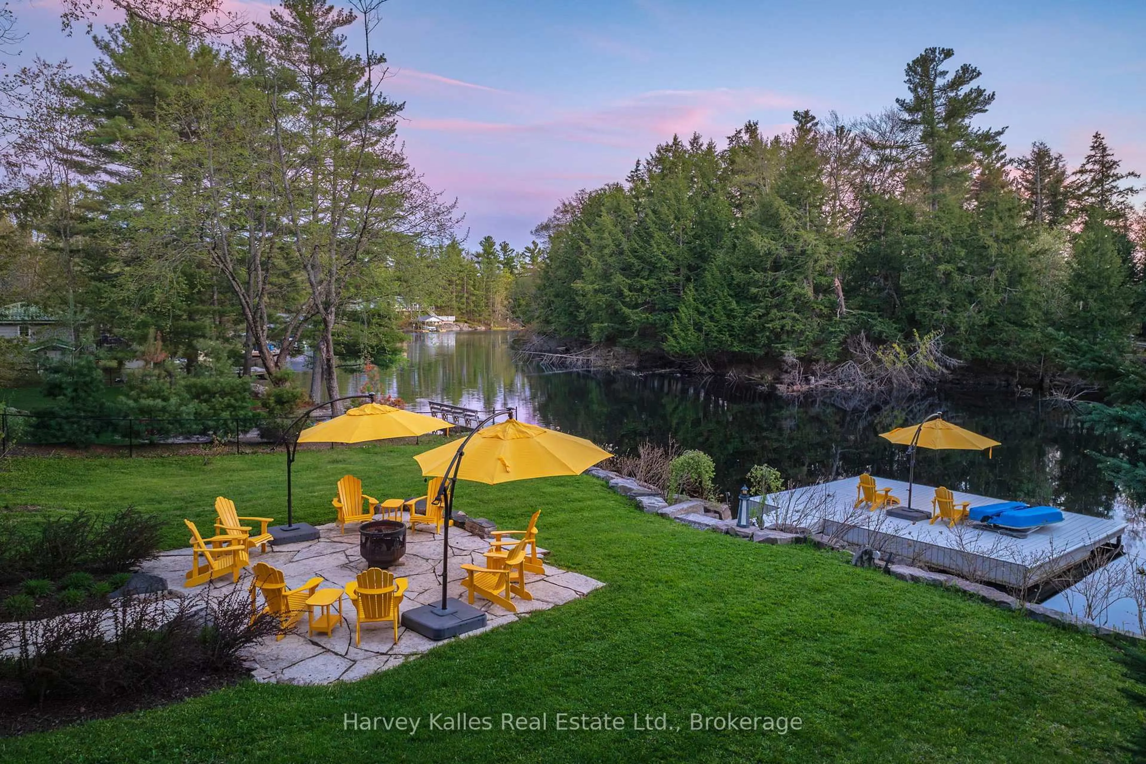 Patio, water/lake/river/ocean view for 2787 118 Muskoka Rd, Muskoka Lakes Ontario P0B 1J0