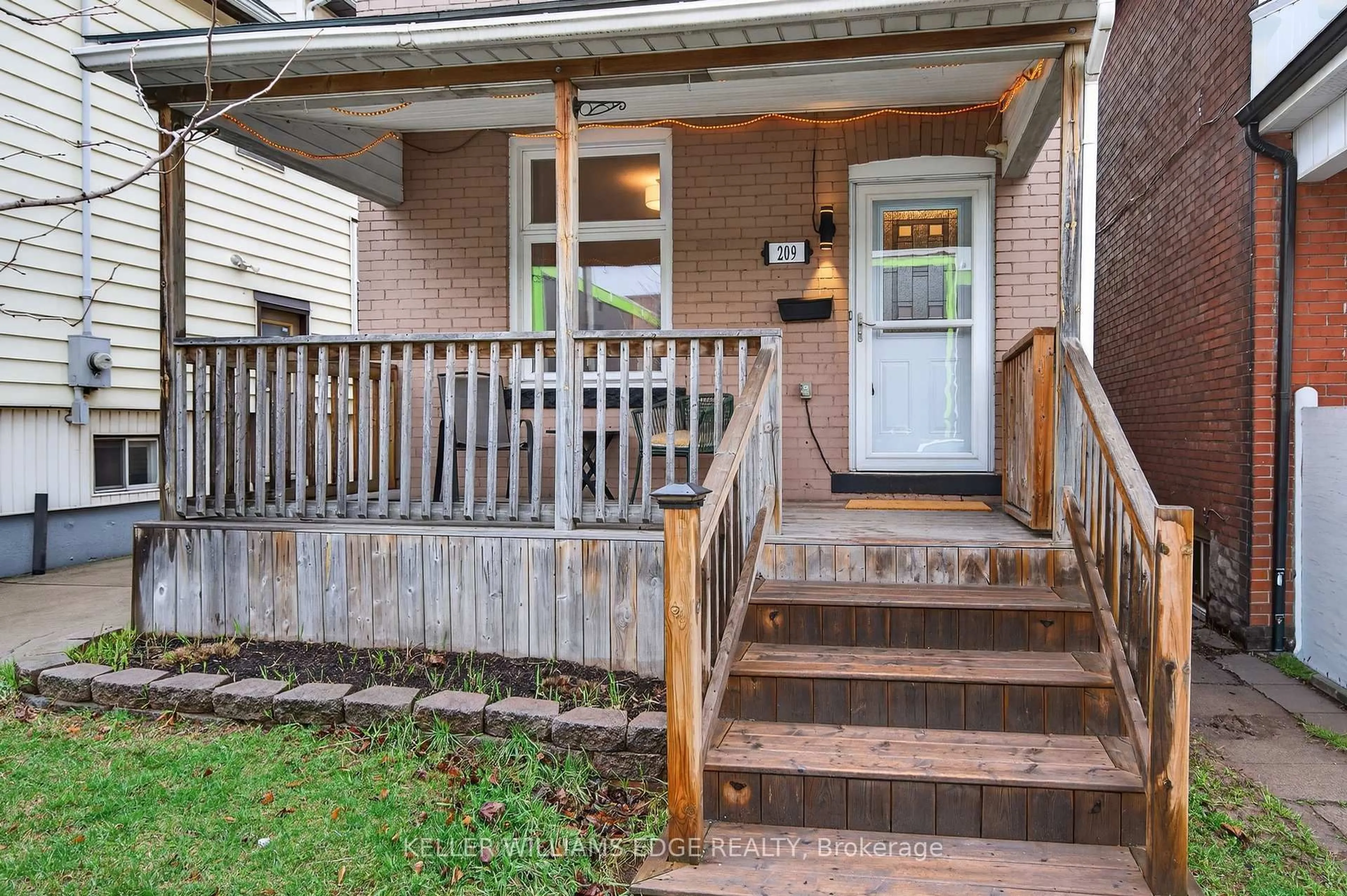 Unknown for 209 Glendale Ave, Hamilton Ontario L8L 7K2