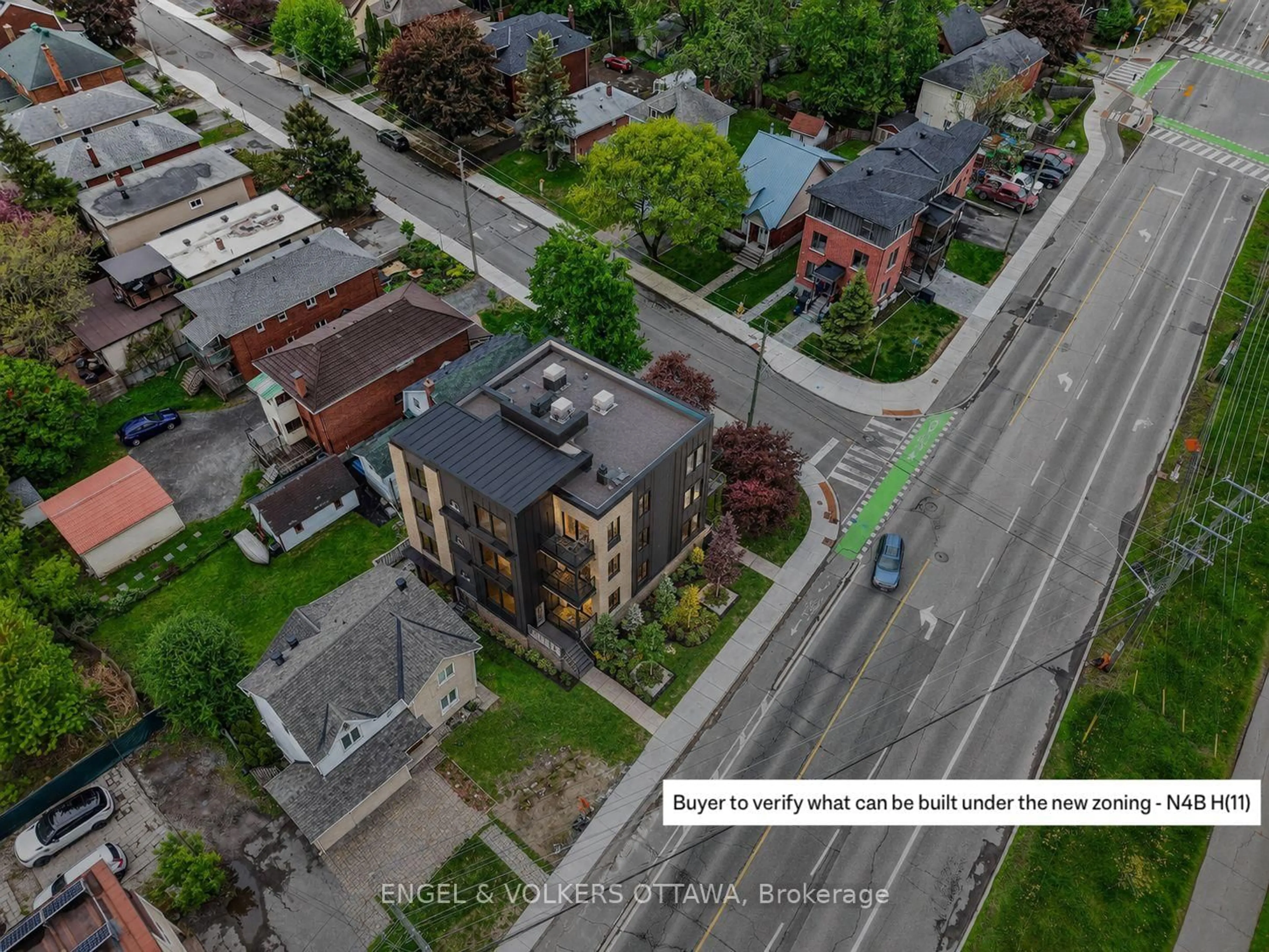 A pic from outside/outdoor area/front of a property/back of a property/a pic from drone, street for 1 Caroline Ave, Ottawa Ontario K1Y 0S8