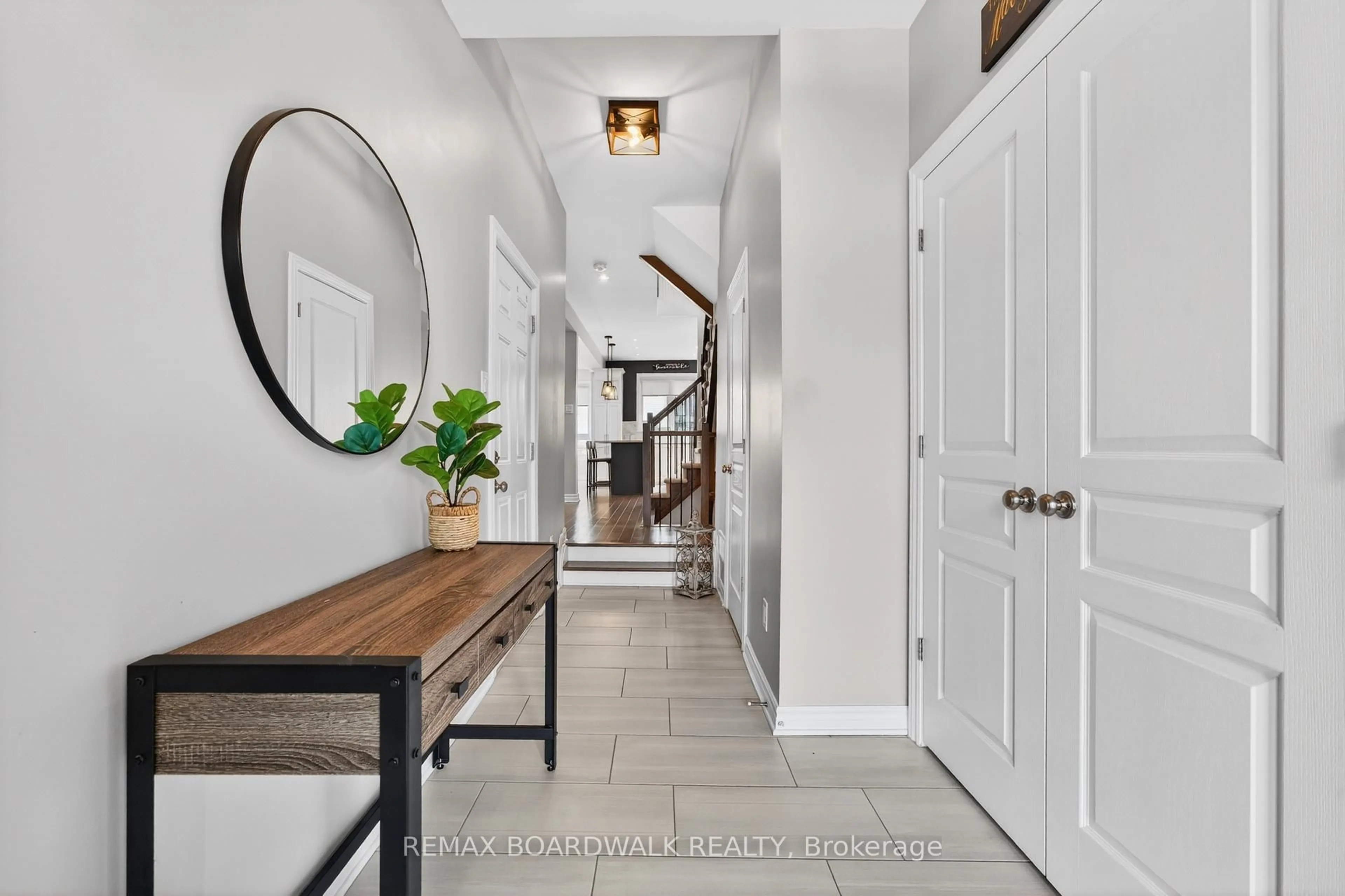 Indoor entryway for 38 Thunderbolt St, Ottawa Ontario K2V 0L9