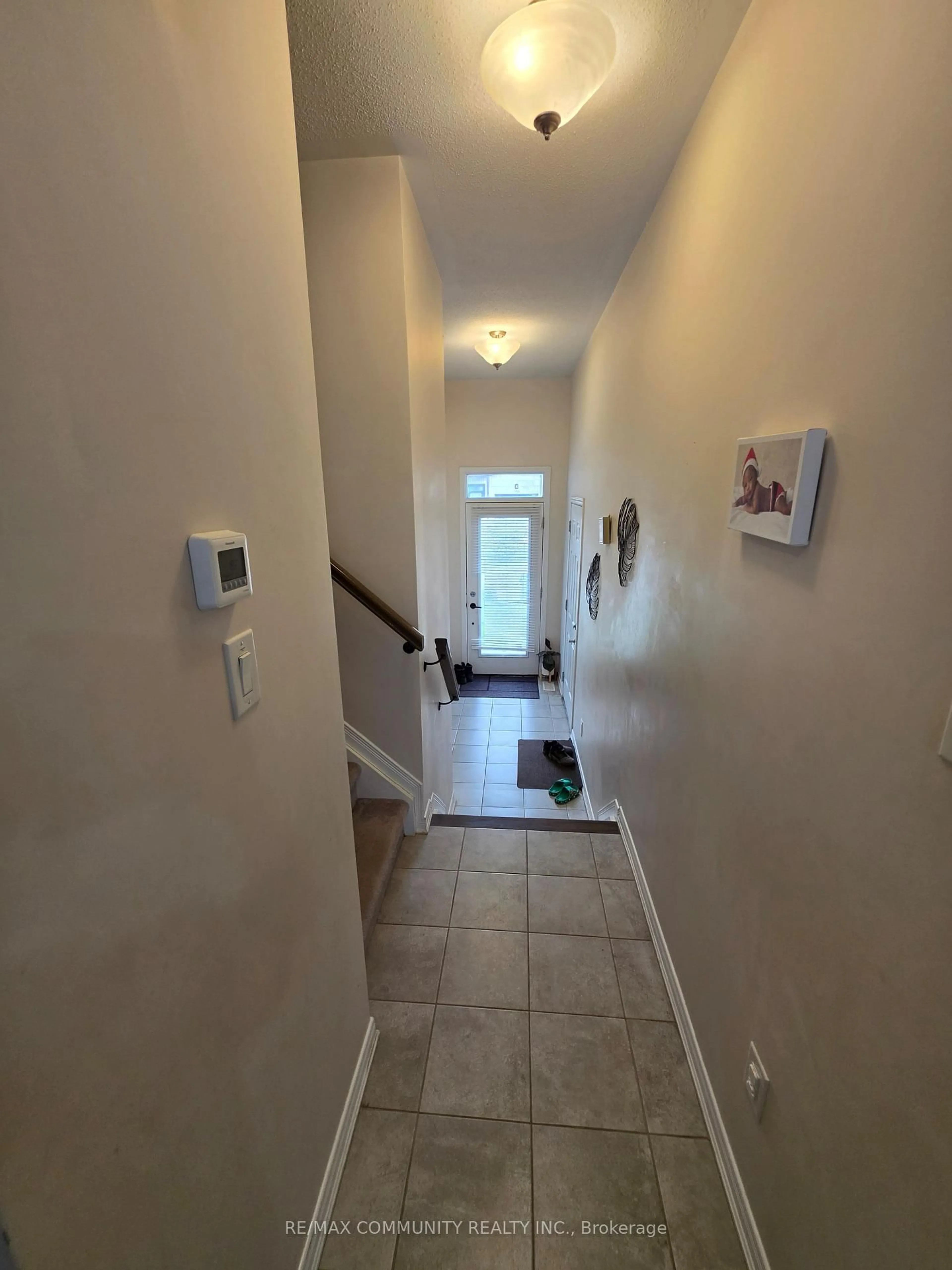 Indoor entryway for 205 Don Brown Private, Ottawa Ontario K2M 0A8