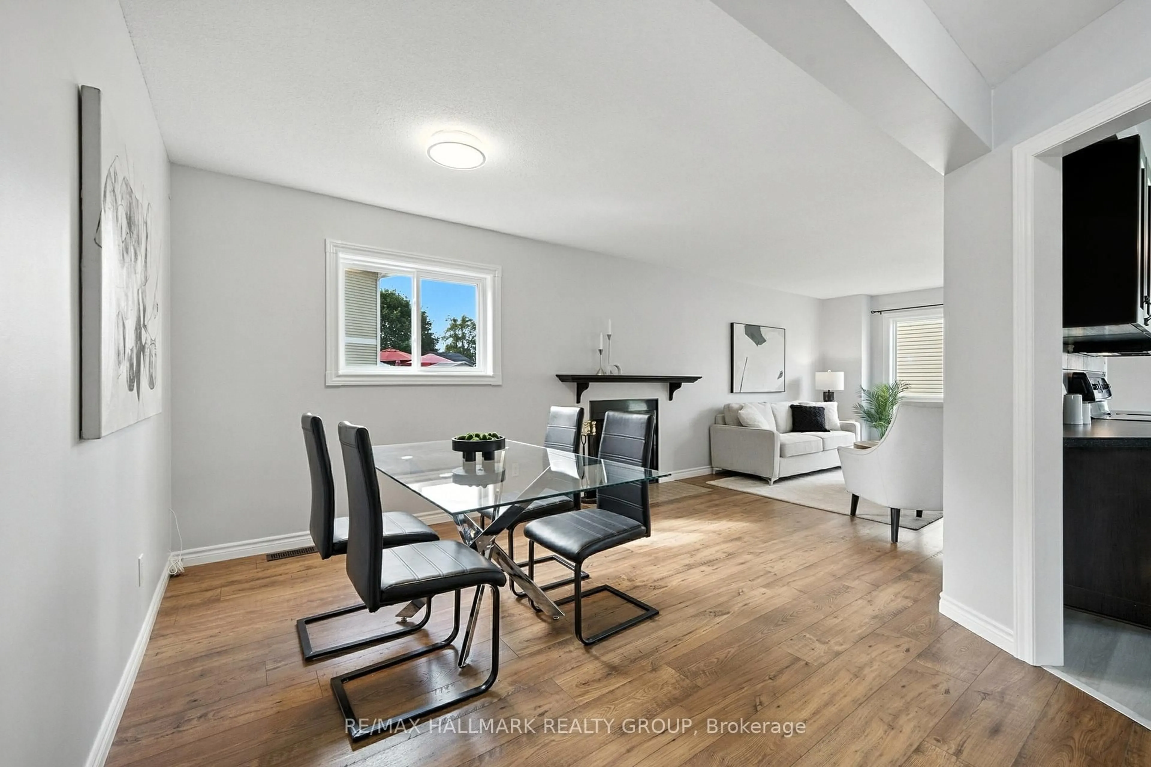 Unknown for 55 Fair Oaks Cres, Ottawa Ontario K2G 4W3