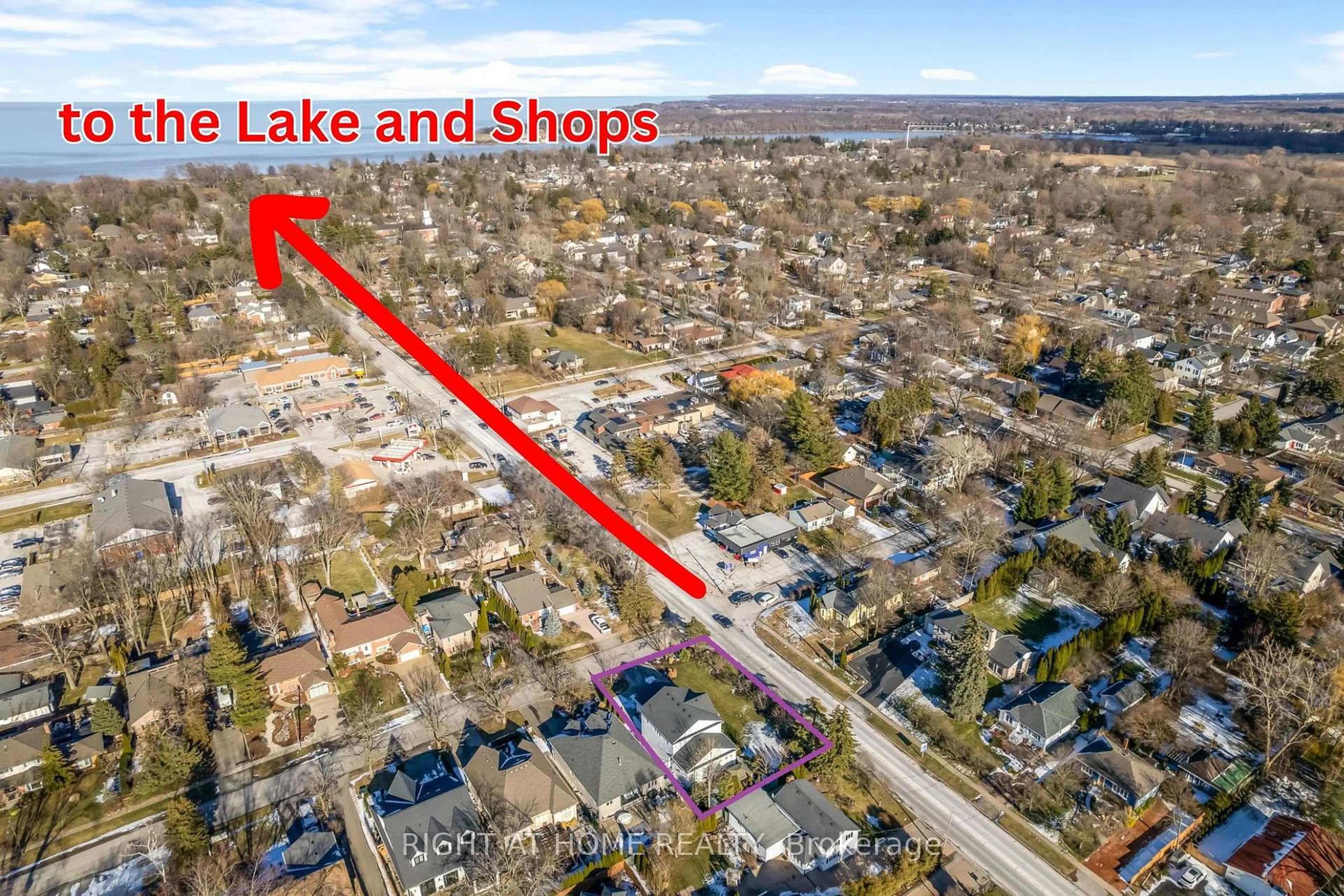 A pic from outside/outdoor area/front of a property/back of a property/a pic from drone, street for 507 Mississagua St, Niagara-on-the-Lake Ontario L0S 1J0