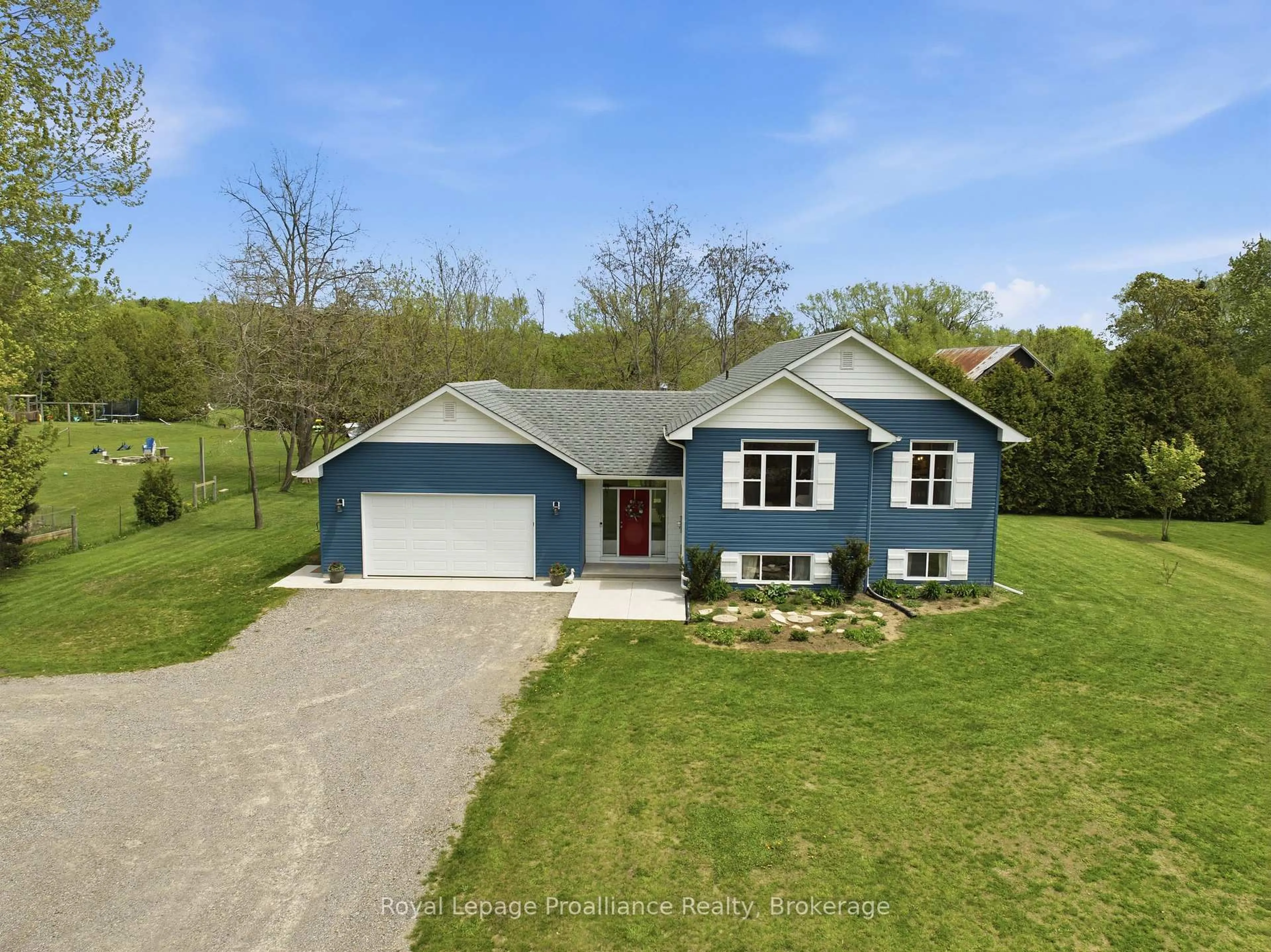 A pic from outside/outdoor area/front of a property/back of a property/a pic from drone, street for 119 Jackson Dr, Cramahe Ontario K0K 1S0