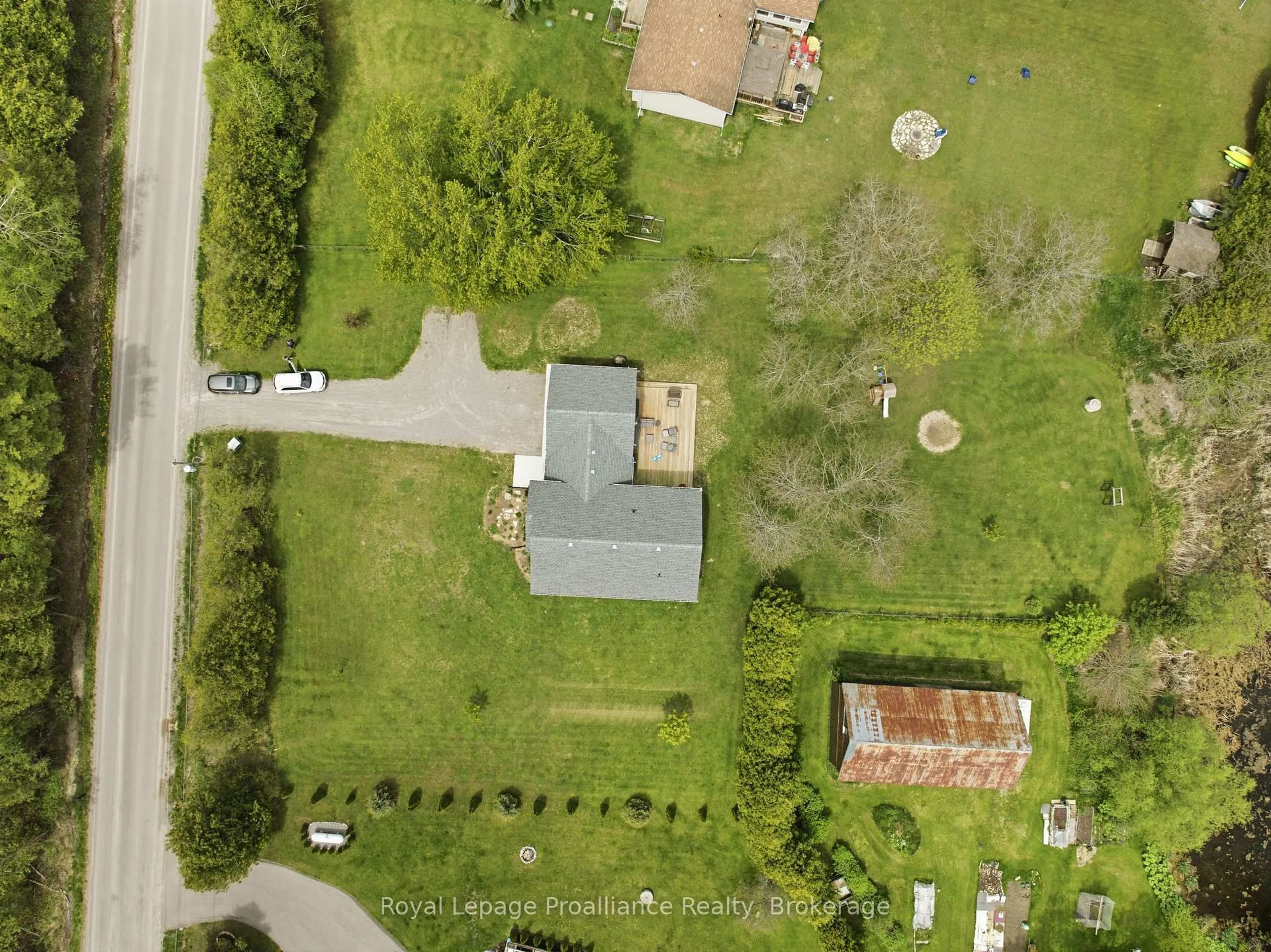 A pic from outside/outdoor area/front of a property/back of a property/a pic from drone, street for 119 Jackson Dr, Cramahe Ontario K0K 1S0