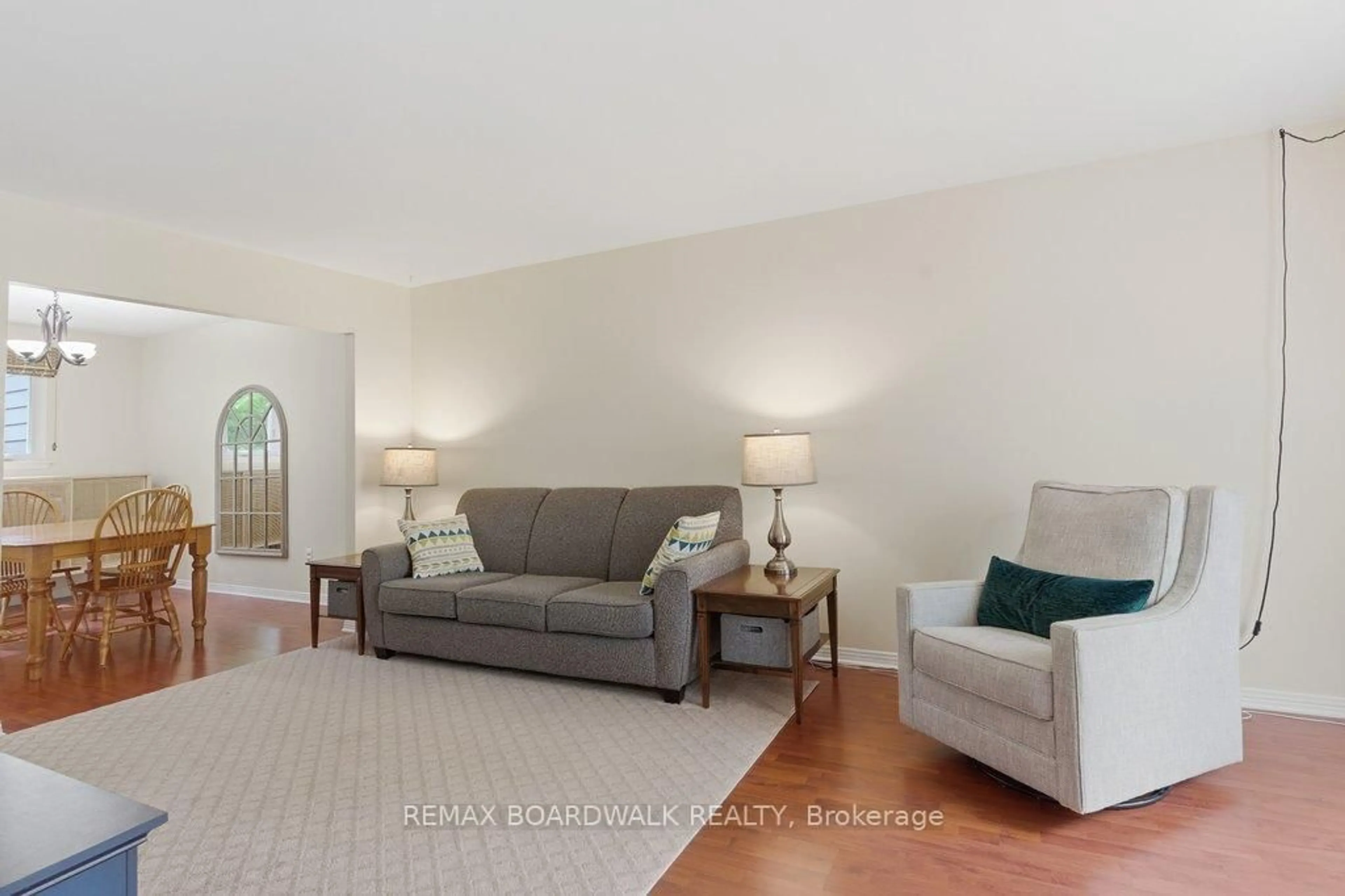 Living room with furniture, unknown for 4 Glen Park Dr, Ottawa Ontario K1B 3Z2