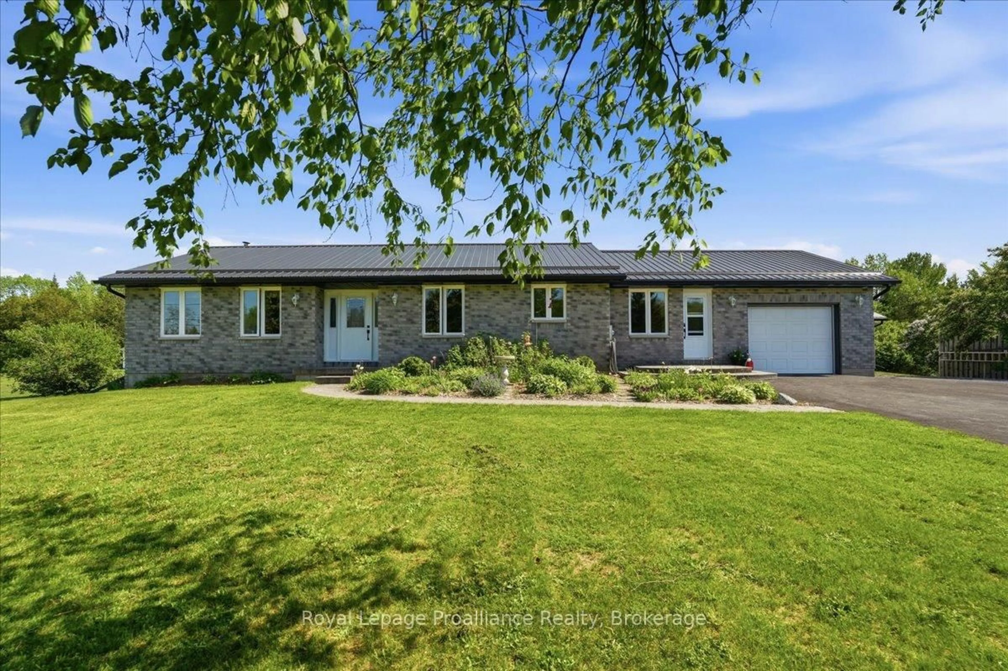 A pic from outside/outdoor area/front of a property/back of a property/a pic from drone, street for 330 Thrasher Rd, Belleville Ontario K0K 2V0