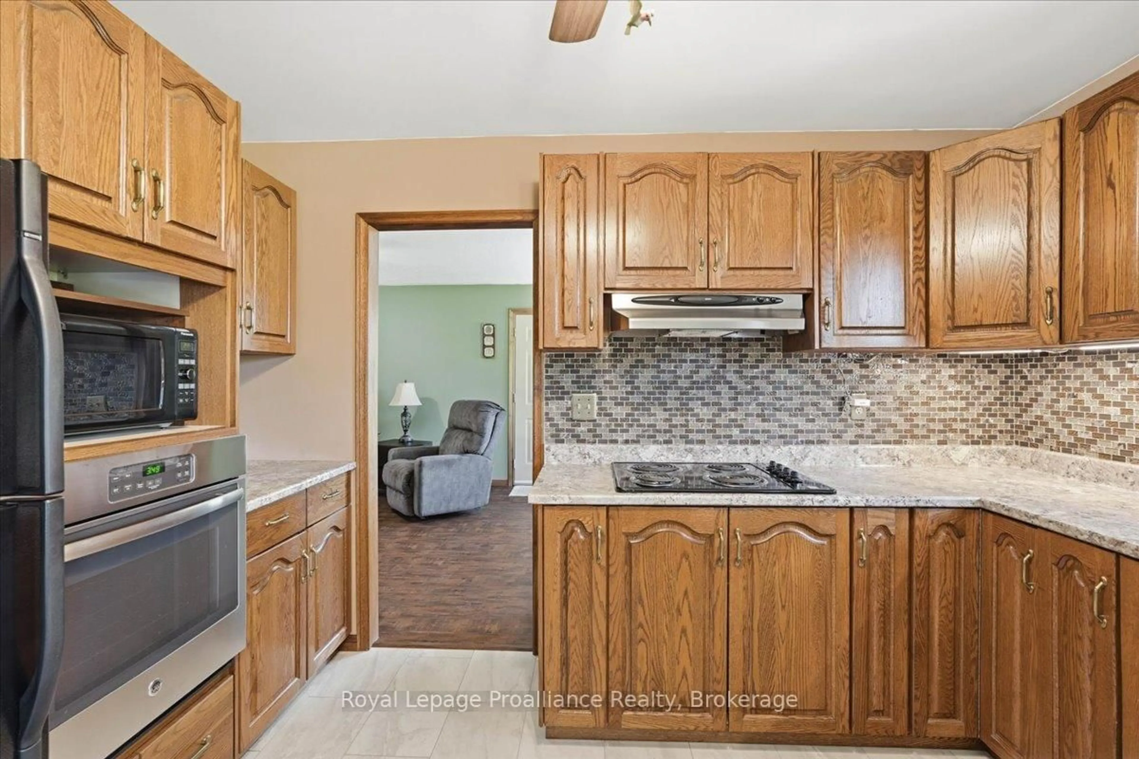 Standard kitchen, ceramic/tile floor for 330 Thrasher Rd, Belleville Ontario K0K 2V0