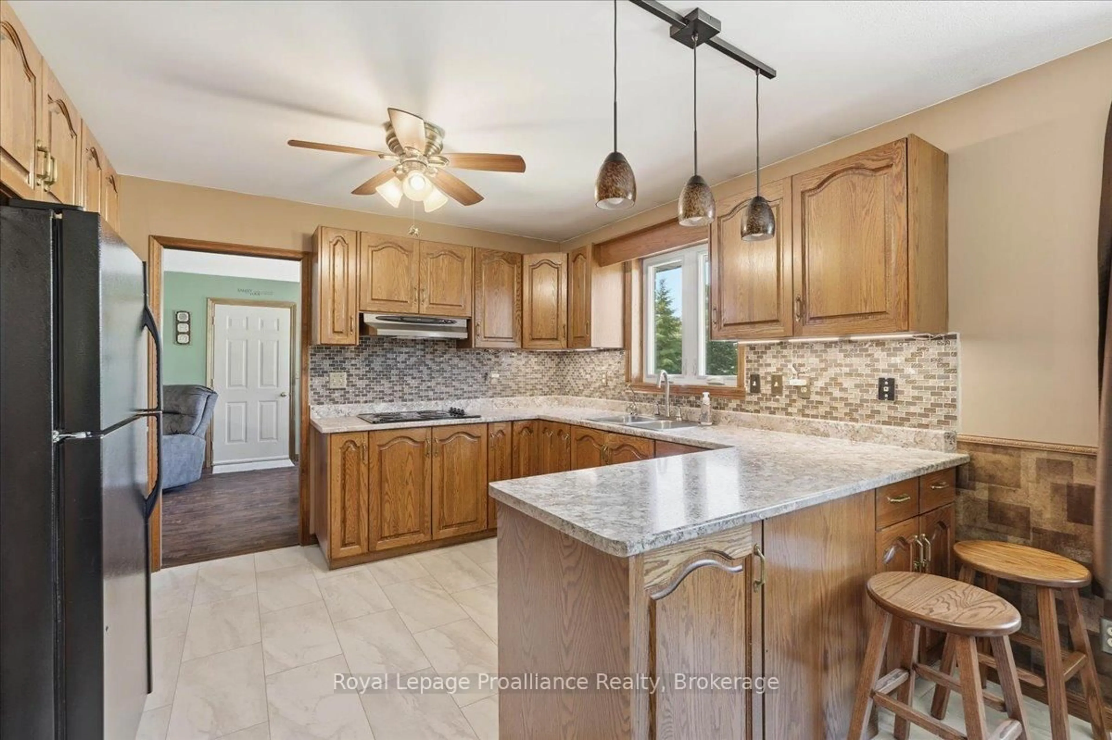 Open concept kitchen, ceramic/tile floor for 330 Thrasher Rd, Belleville Ontario K0K 2V0