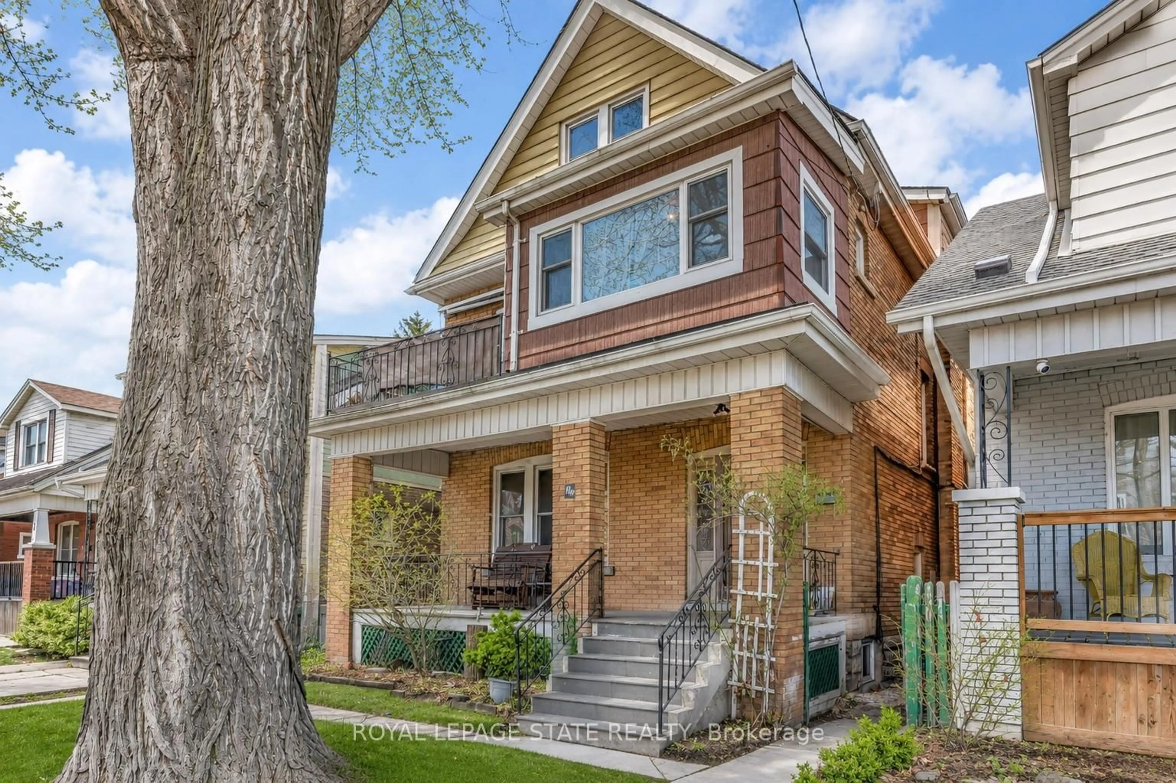 Home with brick exterior material, street for 70 Belview Ave, Hamilton Ontario L8L 7K8