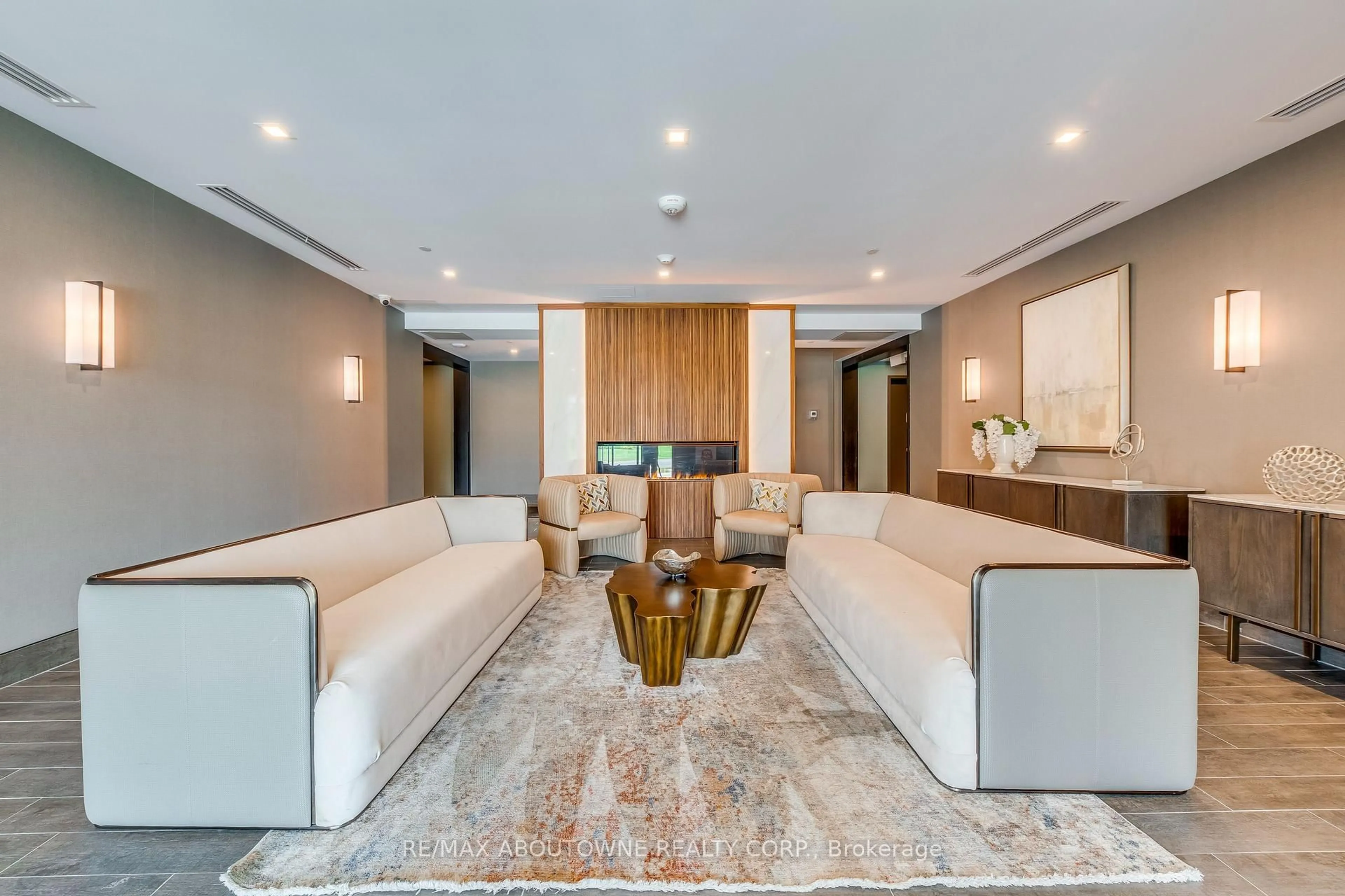 Lobby for 470 Dundas St #429, Hamilton Ontario L8B 2A6