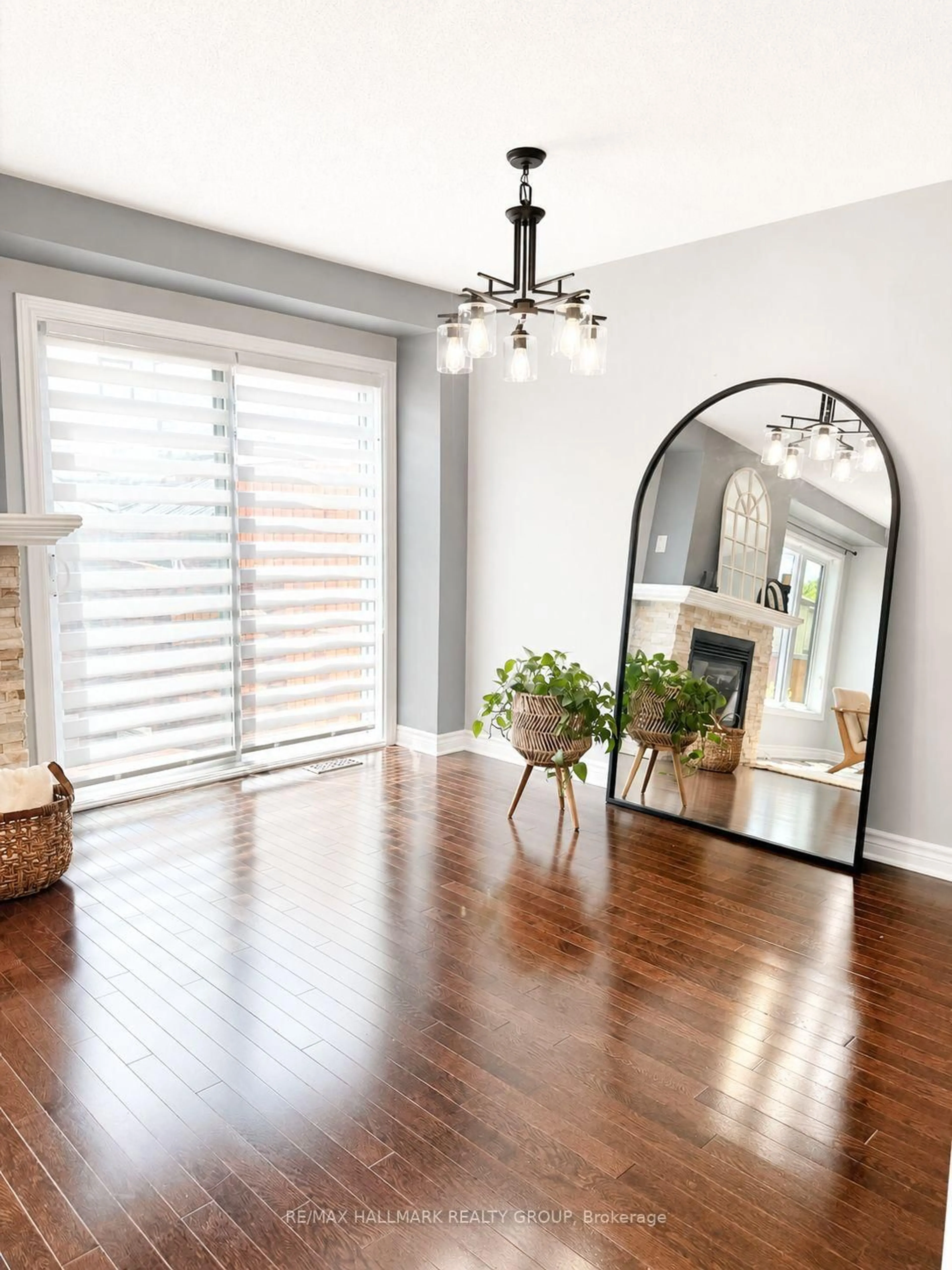 Indoor entryway for 659 Petrichor Cres, Ottawa Ontario K4A 0Y4