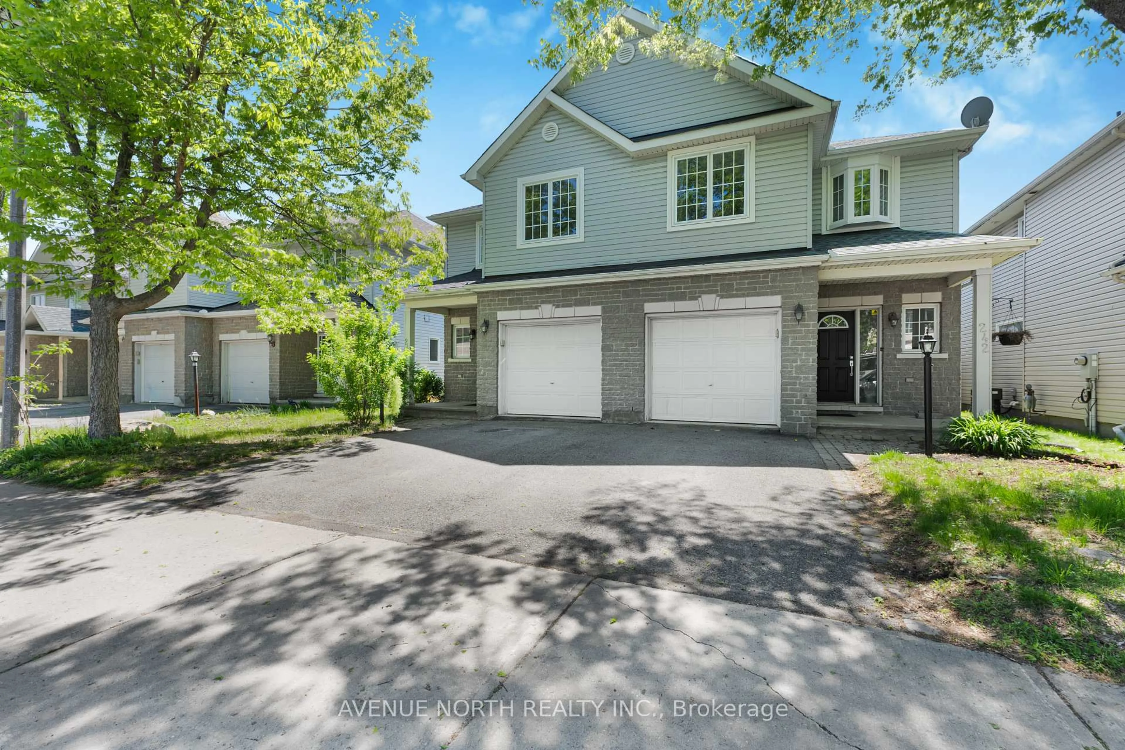 A pic from outside/outdoor area/front of a property/back of a property/a pic from drone, street for 244 DEERFOX Dr, Ottawa Ontario K2J 4Z2