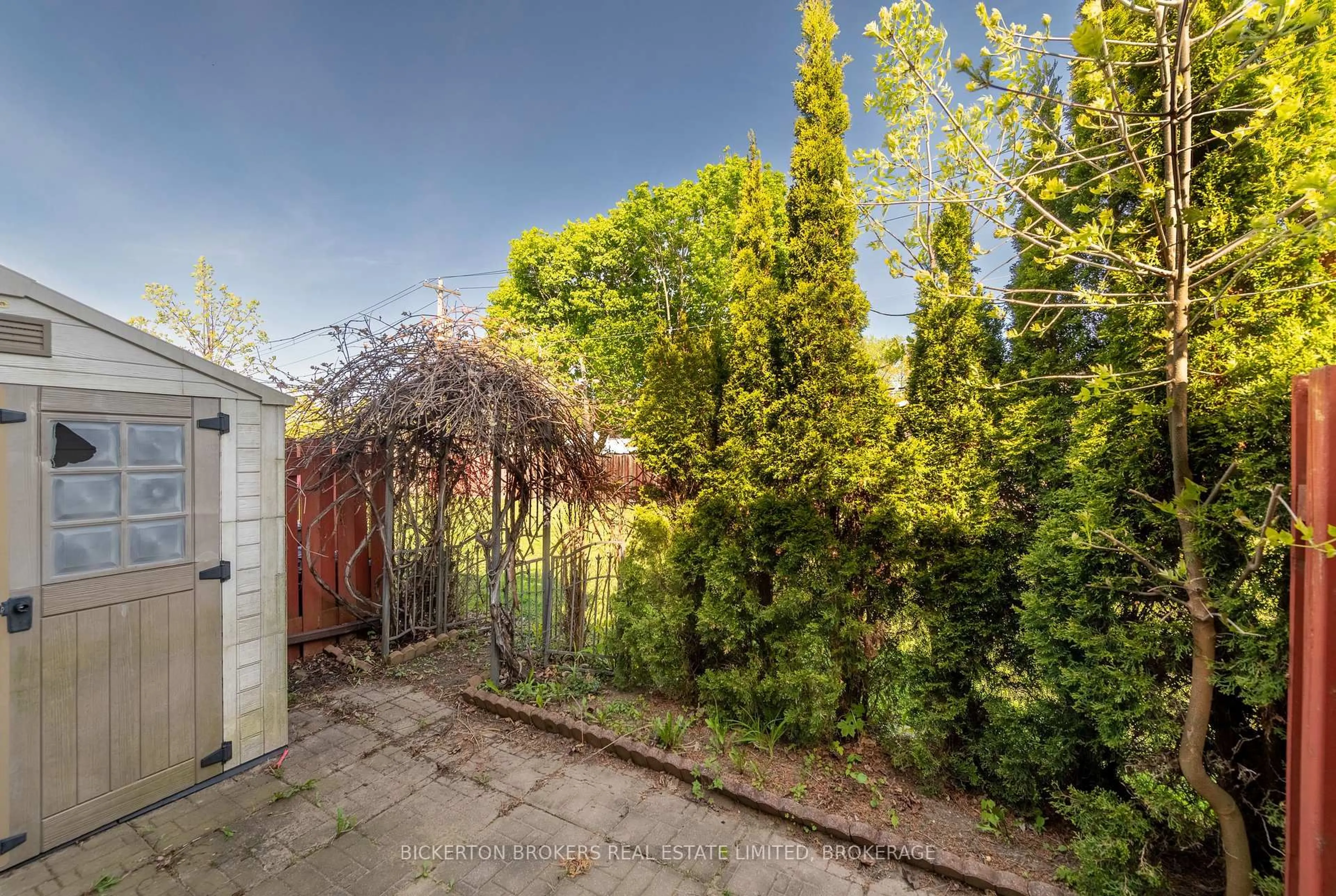 A pic from outside/outdoor area/front of a property/back of a property/a pic from drone, forest/trees view for 316 Forsyth St #11, Gananoque Ontario K7G 2Y1