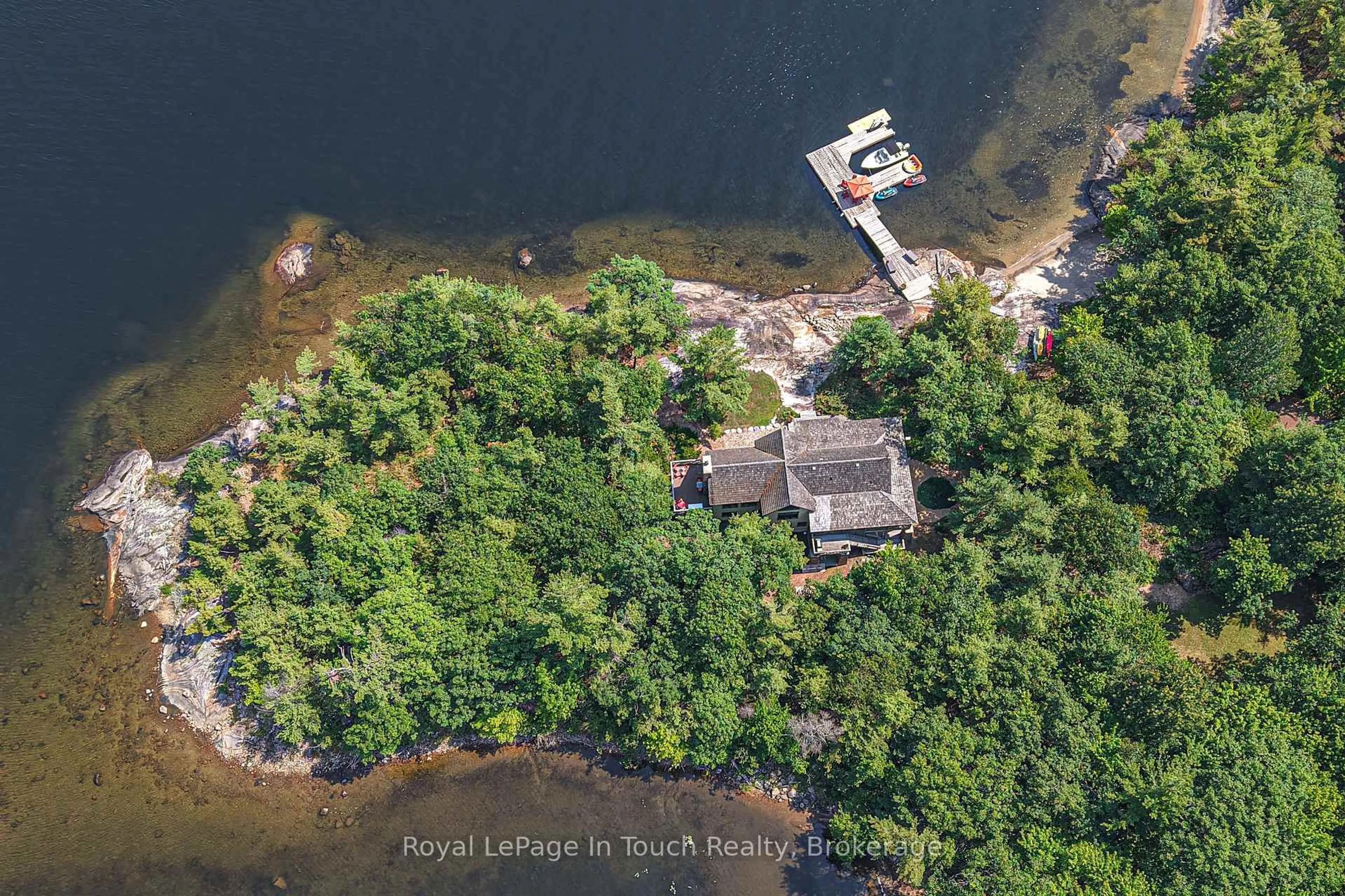 A pic from outside/outdoor area/front of a property/back of a property/a pic from drone, water/lake/river/ocean view for 4 Is 2075 Arthur Island, Georgian Bay, Georgian Bay Ontario P0E 1E0