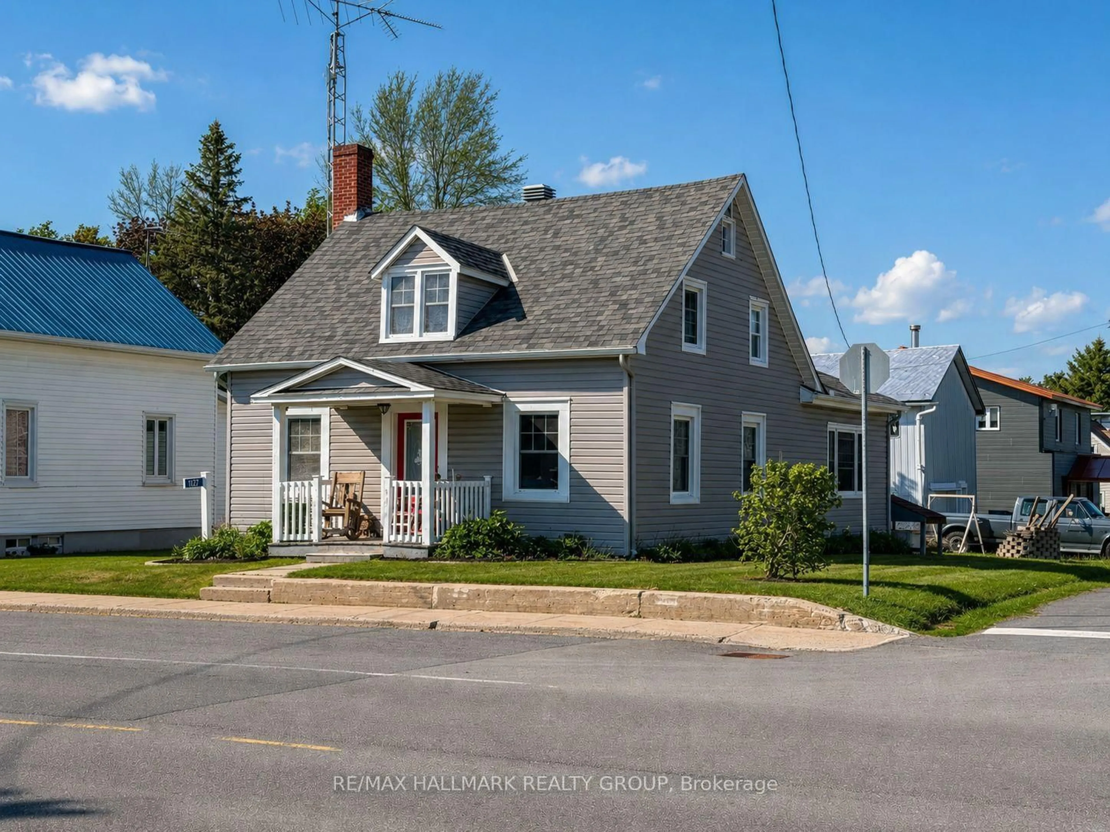 A pic from outside/outdoor area/front of a property/back of a property/a pic from drone, street for 1127 Labrosse Rd, Hawkesbury Ontario K0B 1P0
