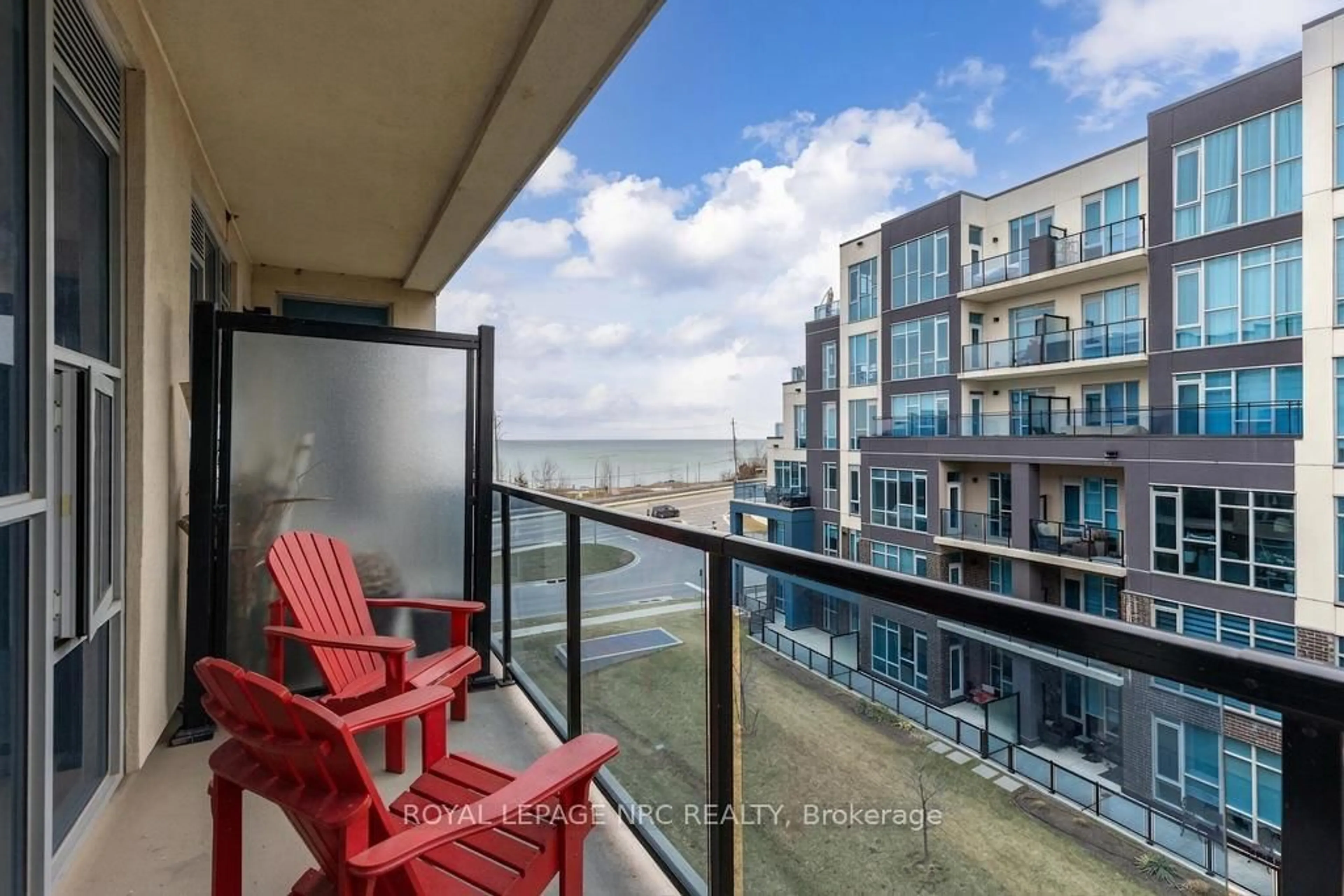 Balcony in the apartment, water/lake/river/ocean view for 10 Concord Pl #412, Grimsby Ontario L3M 0G6