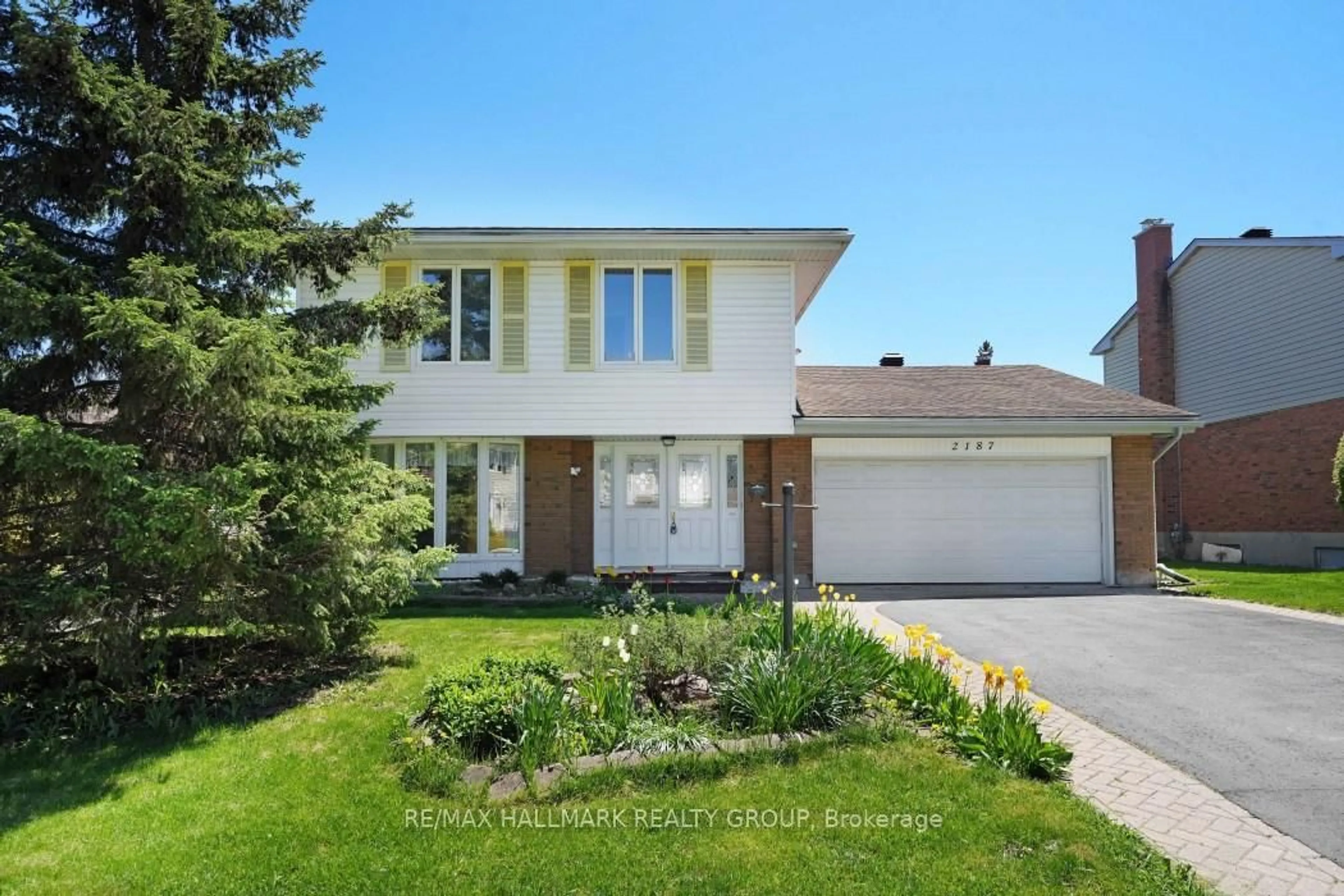 Unknown for 2187 Hamelin Cres, Ottawa Ontario K1J 6K9