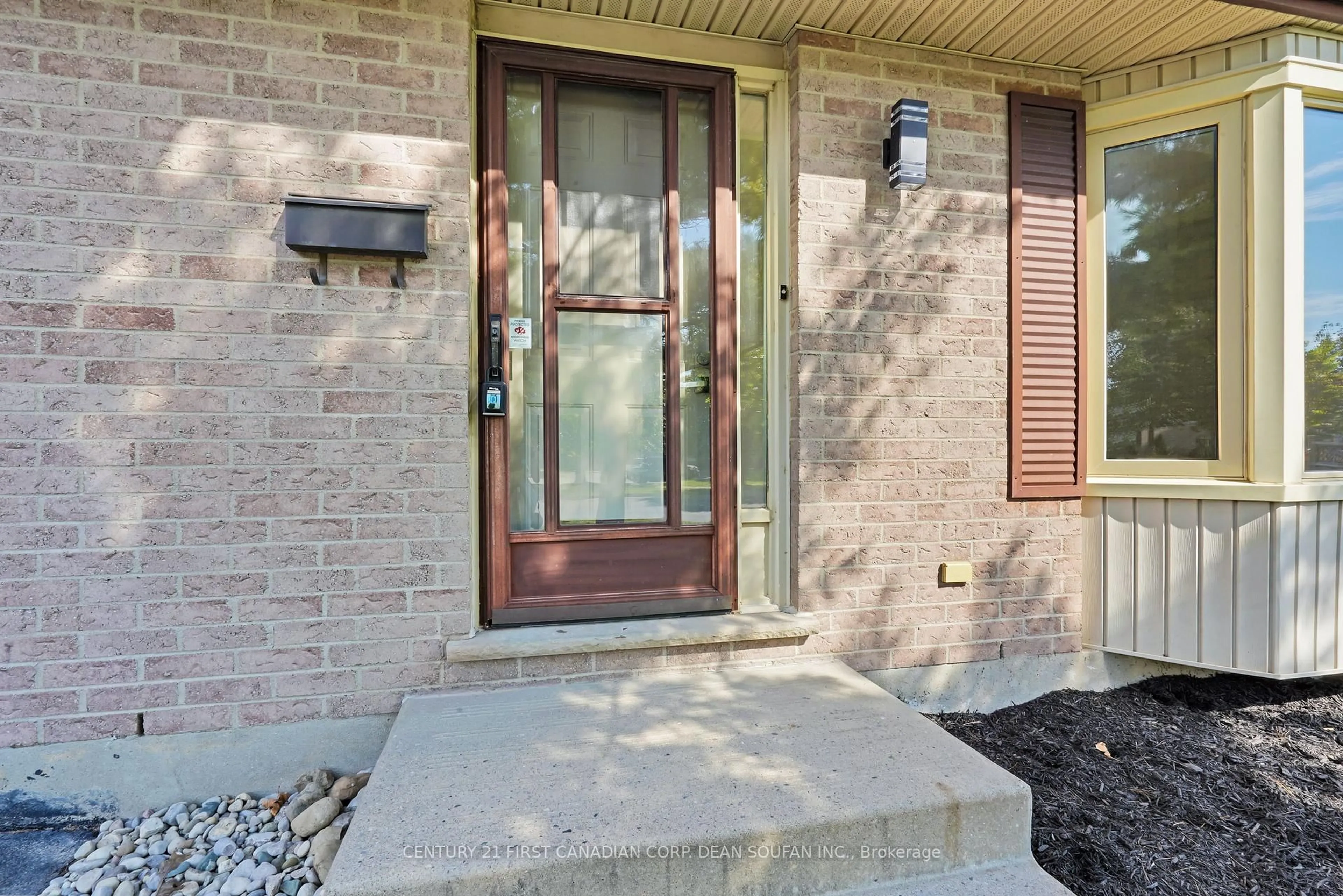 Unknown for 1463 Jalna Blvd, London South Ontario N6E 3C4