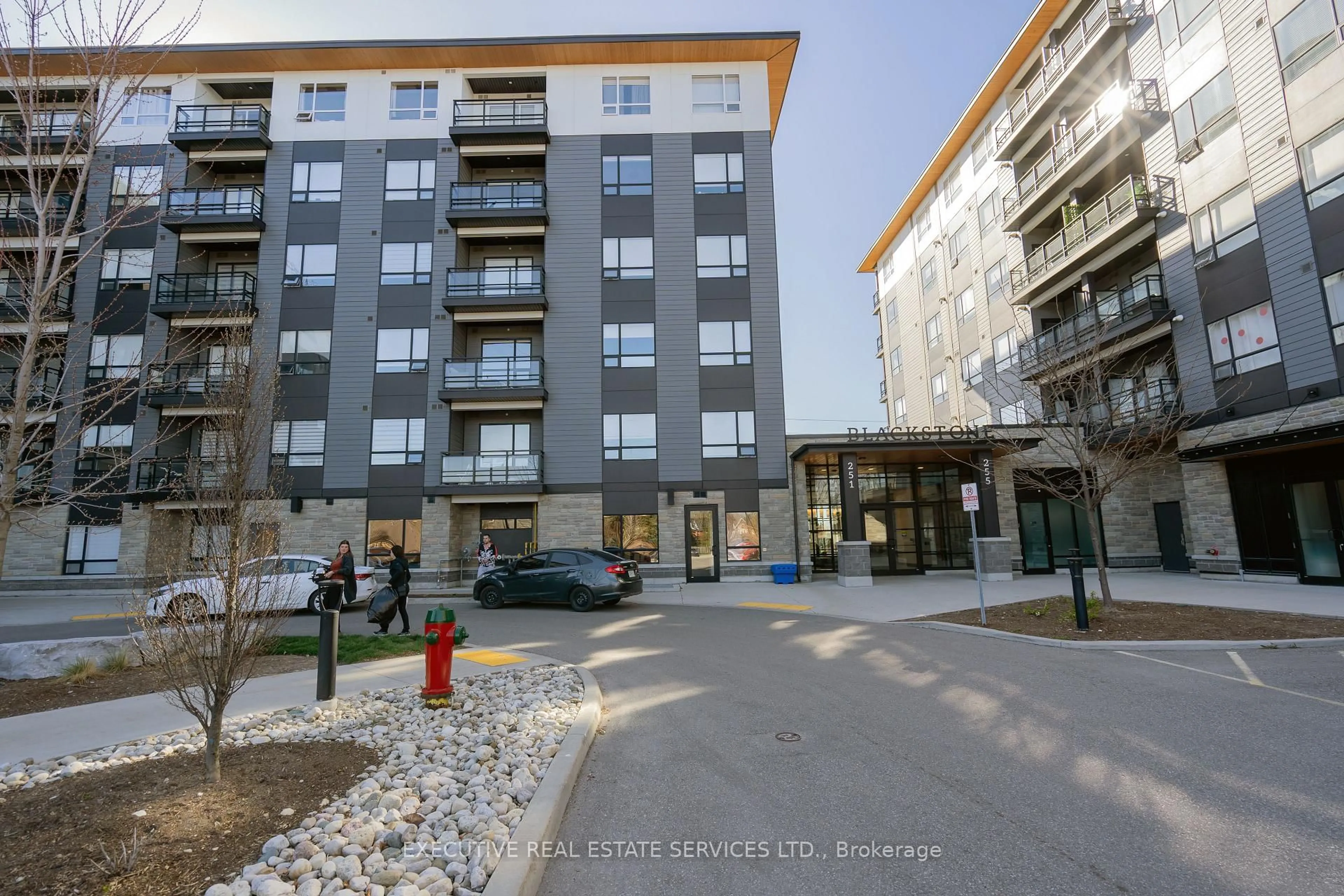 Patio, unknown for 251 Northfield Dr #322, Waterloo Ontario N2K 0G9
