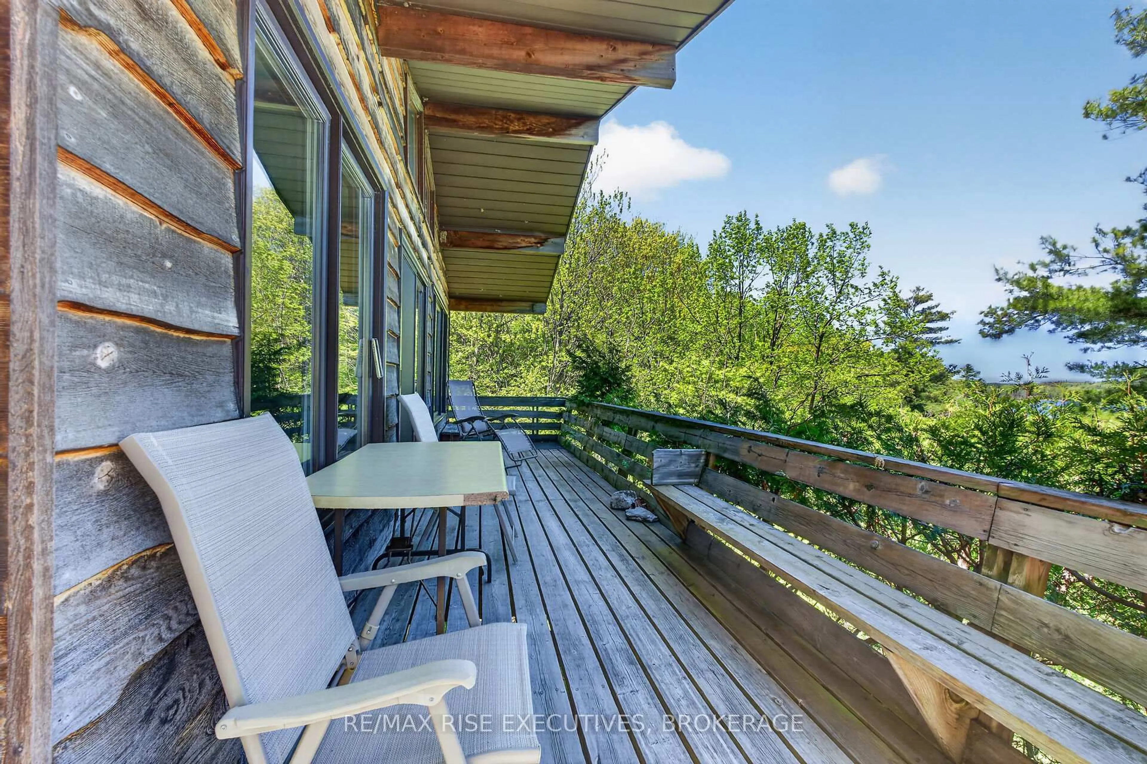 Patio, unknown for 956 Roddick Lane, Leeds and the Thousand Islands Ontario K0E 1N0