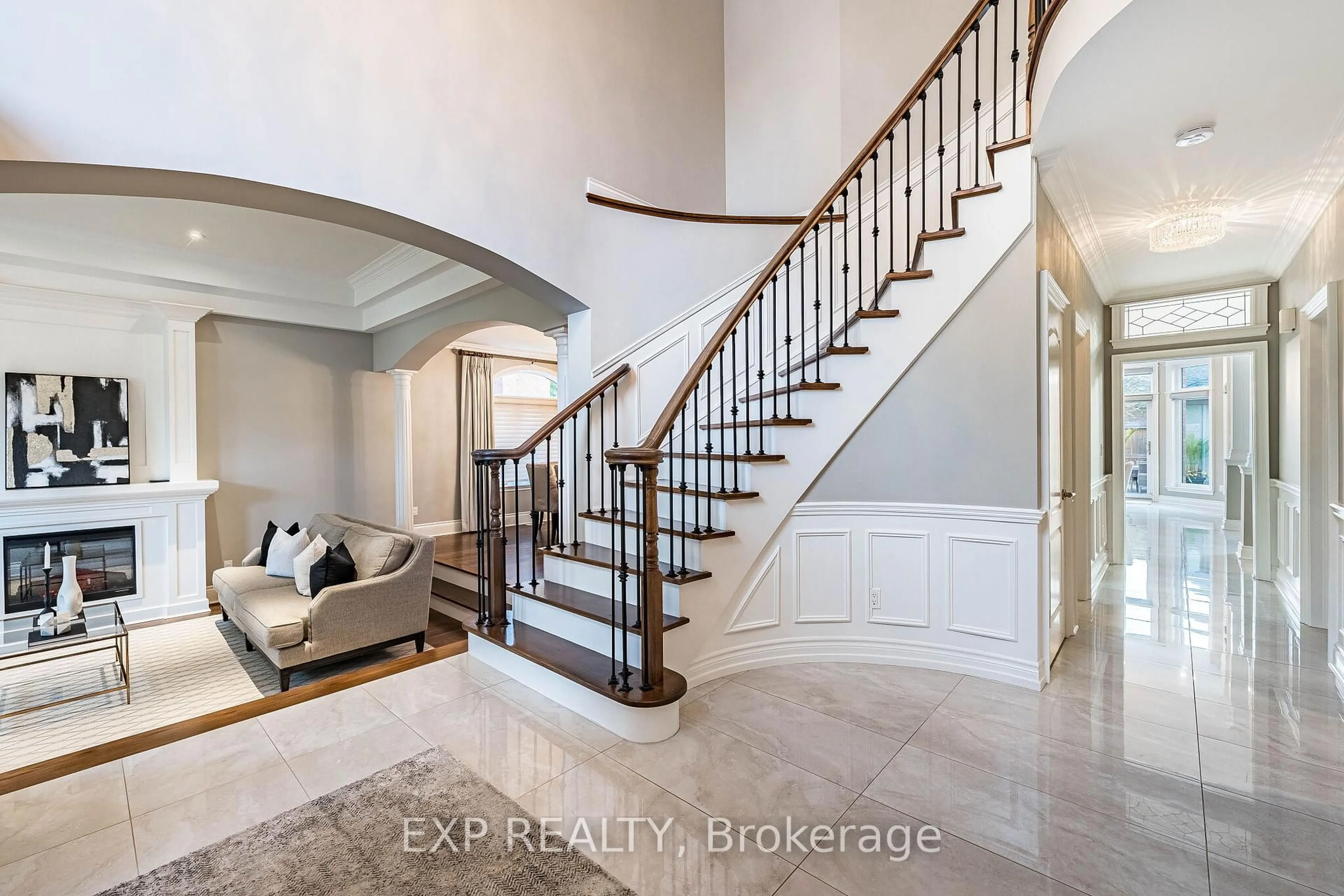 Indoor entryway for 83 Blackfriar Lane, Brantford Ontario N3R 7M2