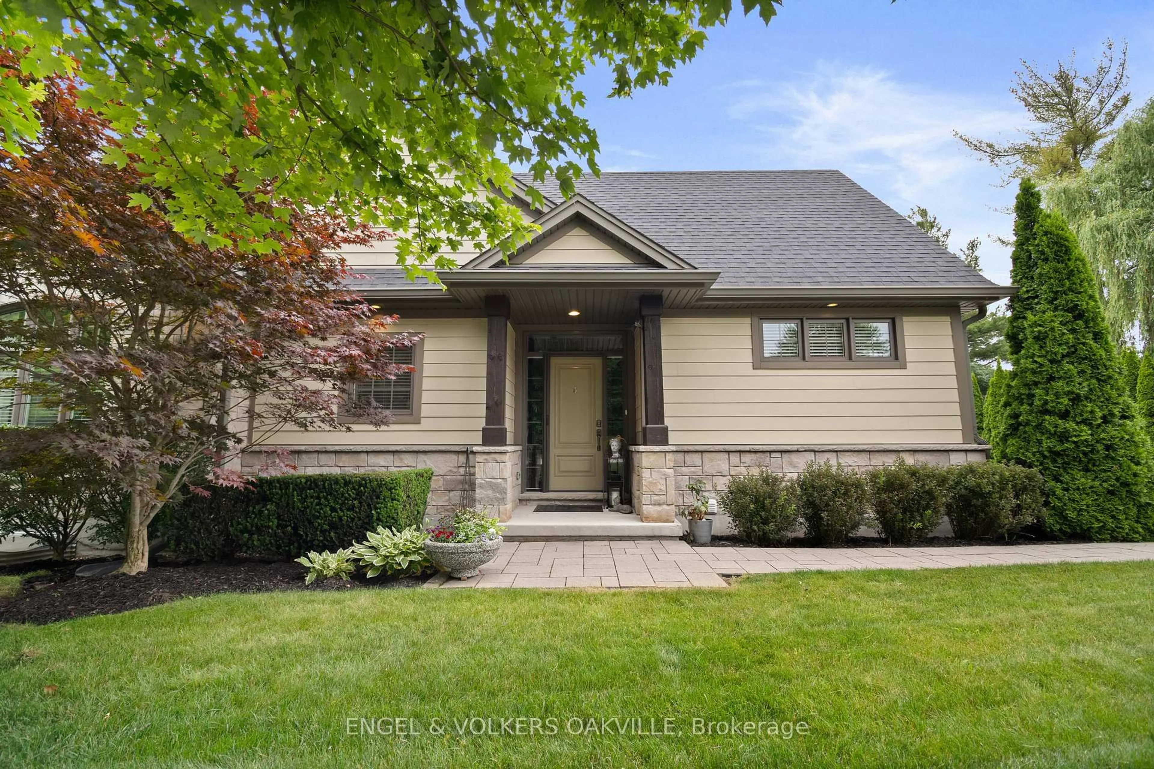 Home with brick exterior material, street for 2 Sawmill Lane, Niagara-on-the-Lake Ontario L0S 1J1