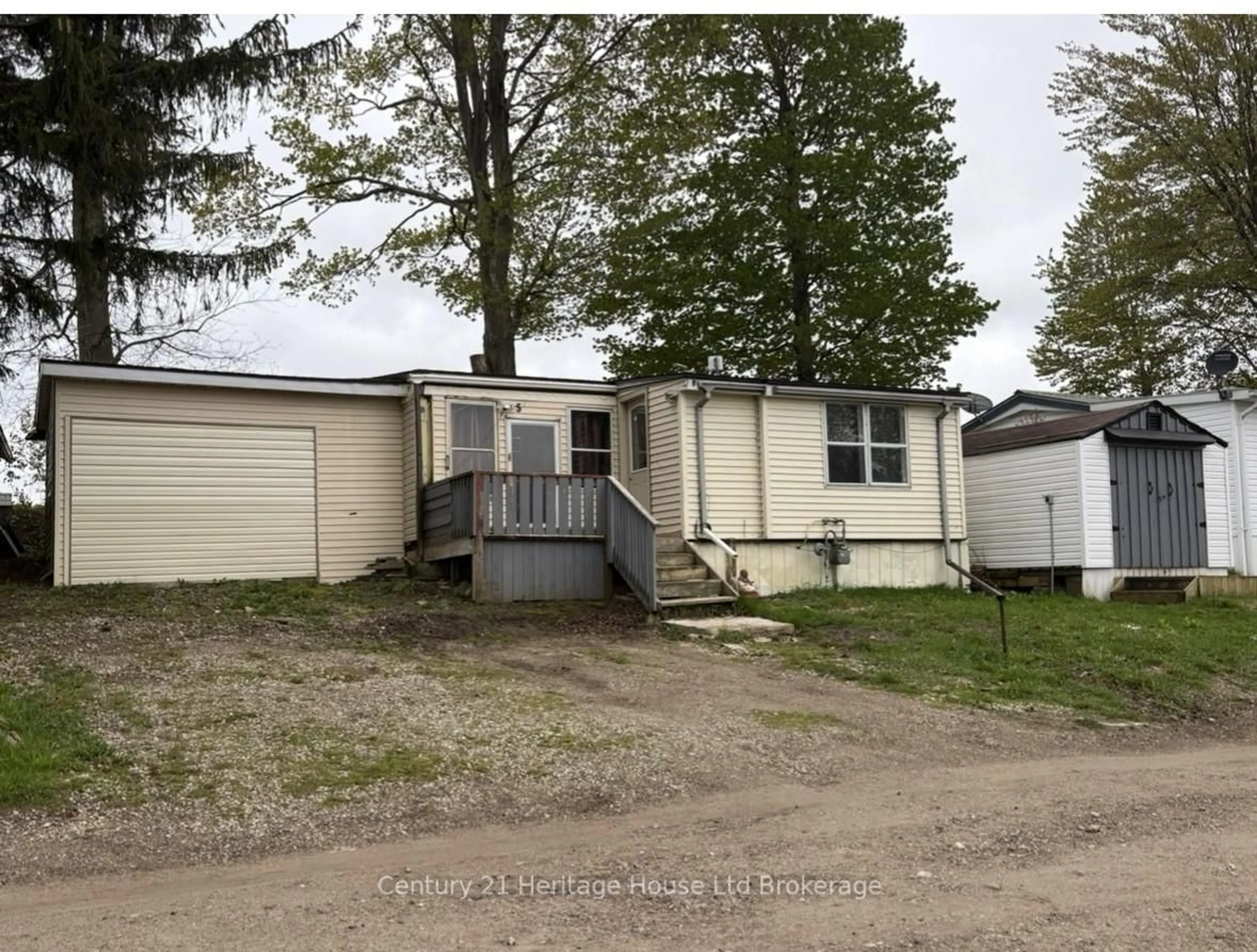 Unknown for 596101 Oxford 59 Highway #5 Hillcrest, East Zorra-Tavistock Ontario N4S 7W1