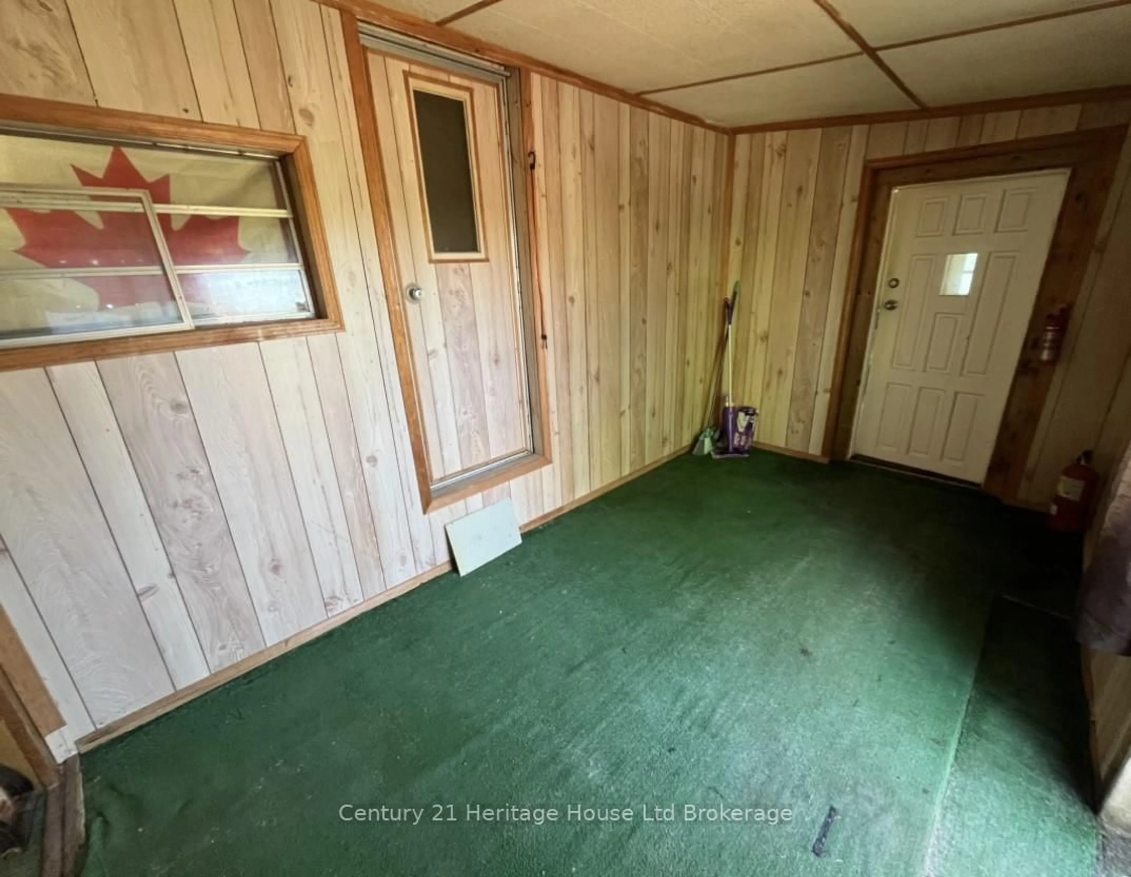 A pic of a room for 596101 Oxford 59 Highway #5 Hillcrest, East Zorra-Tavistock Ontario N4S 7W1