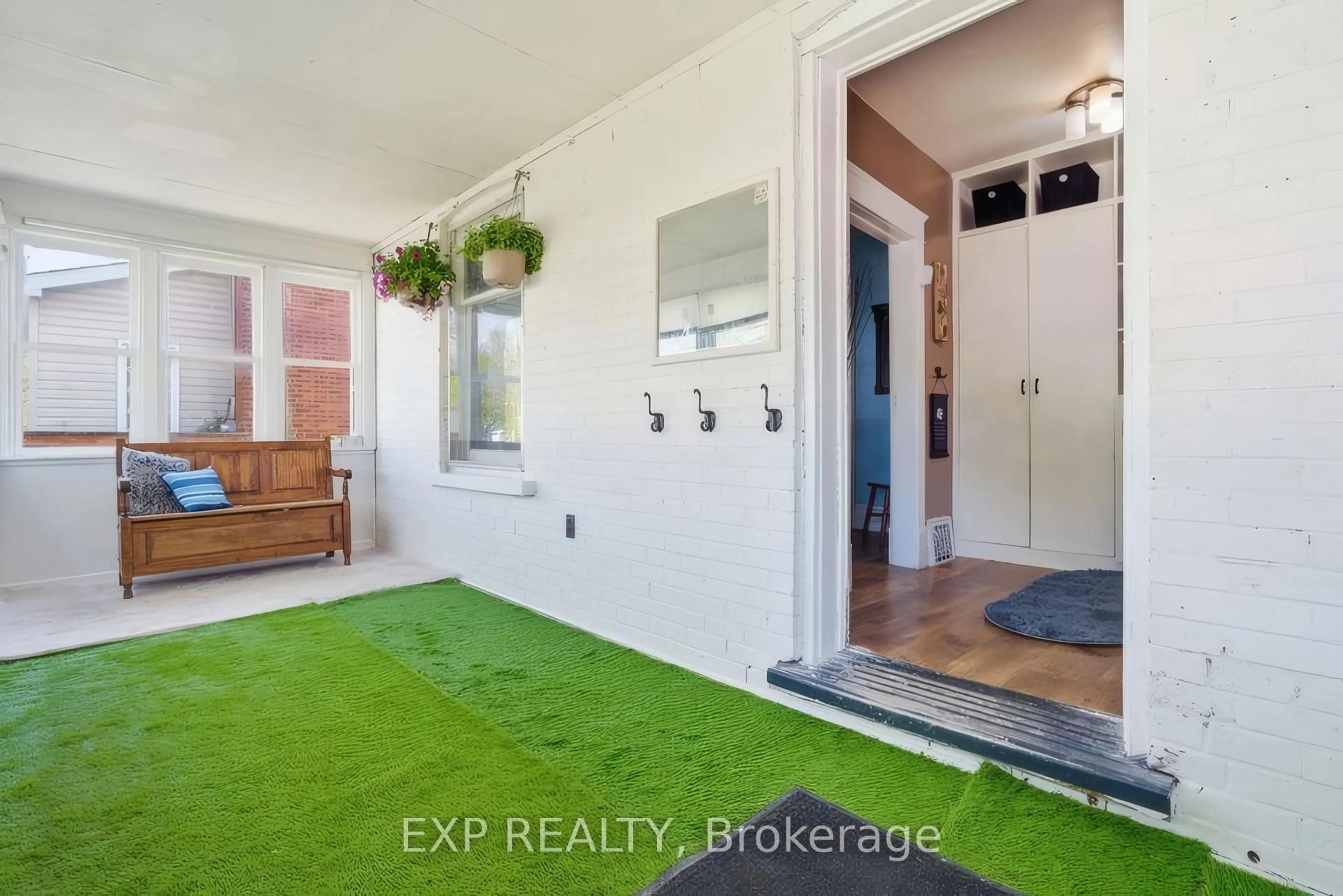 Indoor entryway for 572 Downie St, Stratford Ontario N5A 1Y4