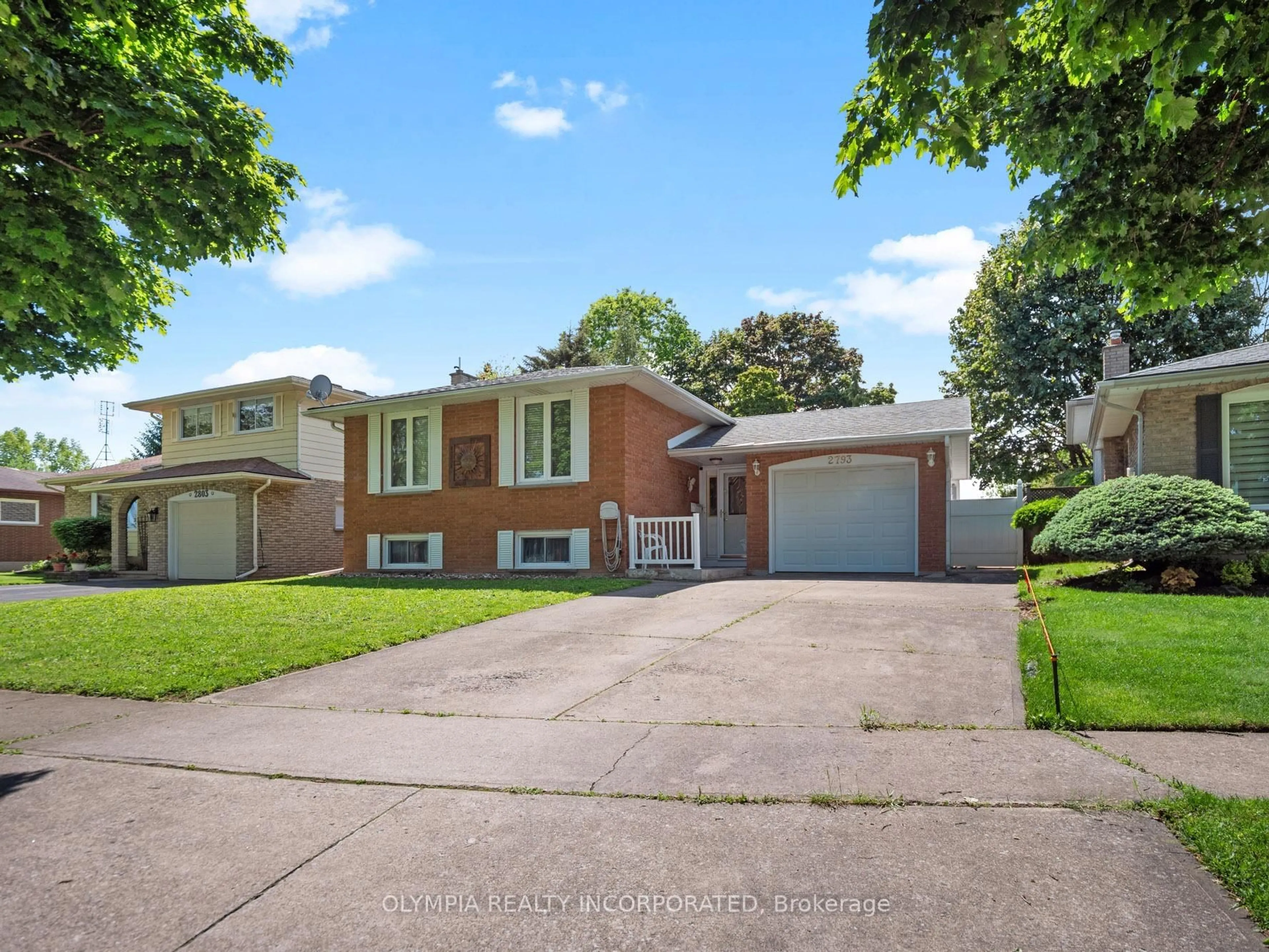 Home with brick exterior material, street for 2793 Henley Ave, Niagara Falls Ontario L2J 3M3