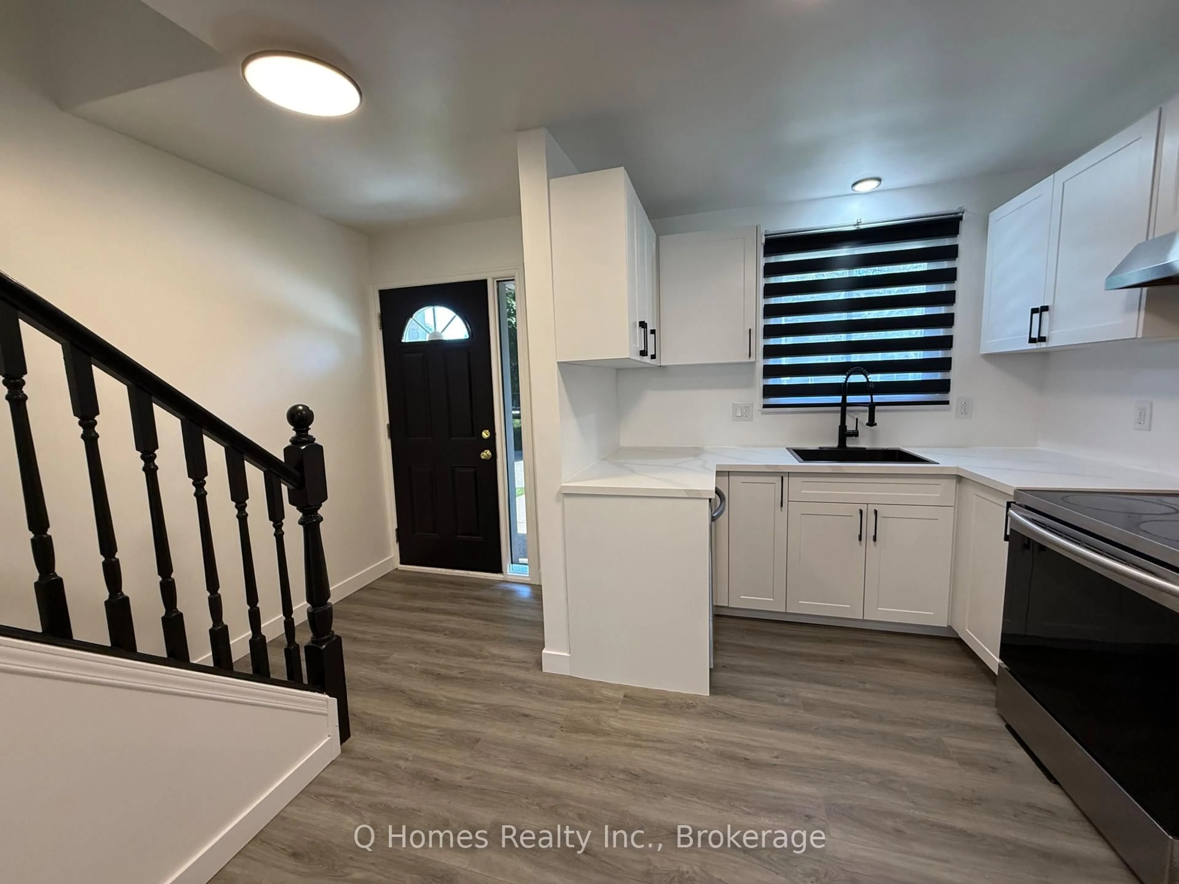 Unknown for 316E Bluevale St, Waterloo Ontario N2J 4G3