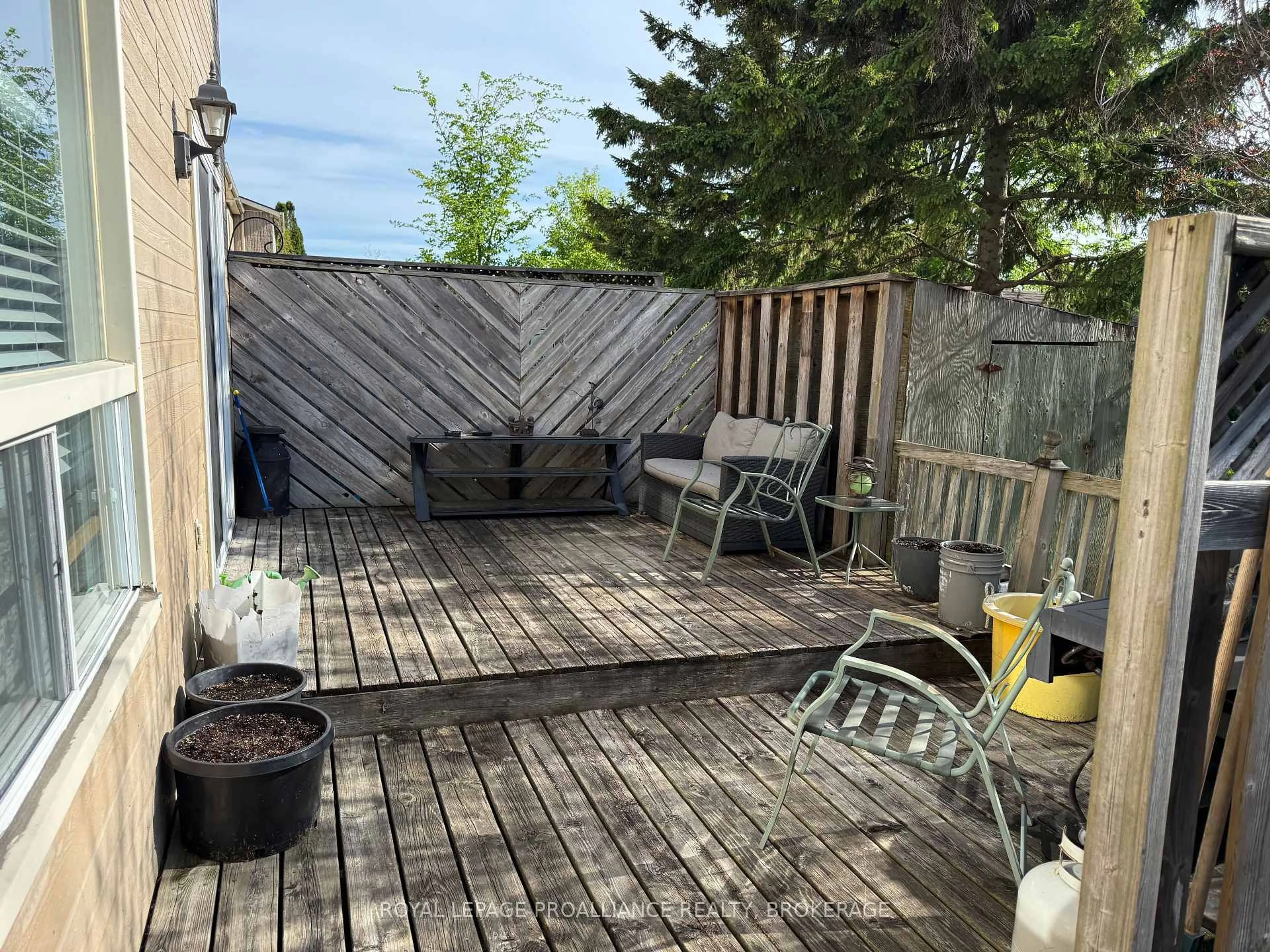 Patio, street for 772 Littlestone Cres, Kingston Ontario K7M 8L8