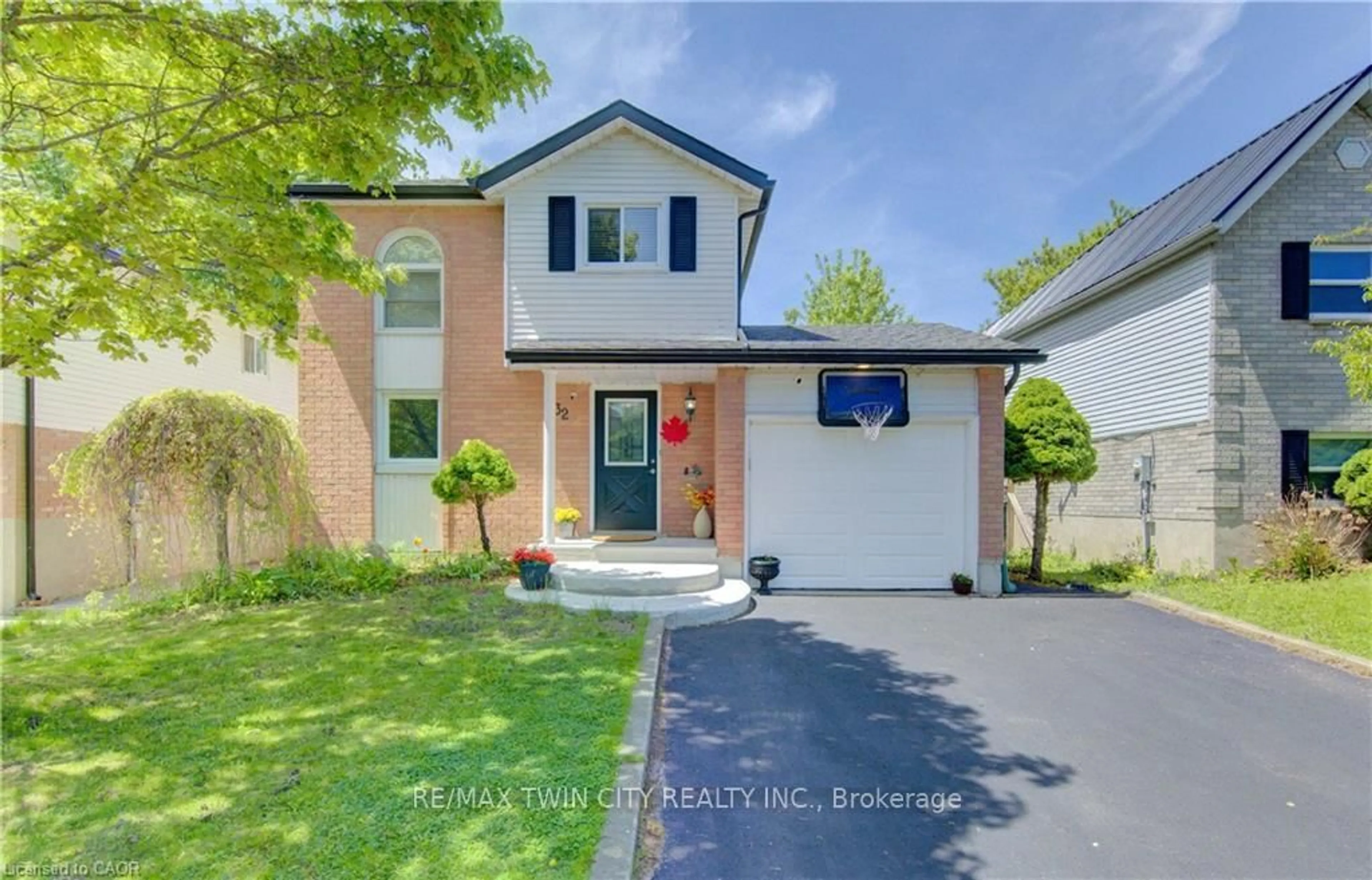Home with brick exterior material, street for 32 ENFIELD Dr, Cambridge Ontario N1P 1A5