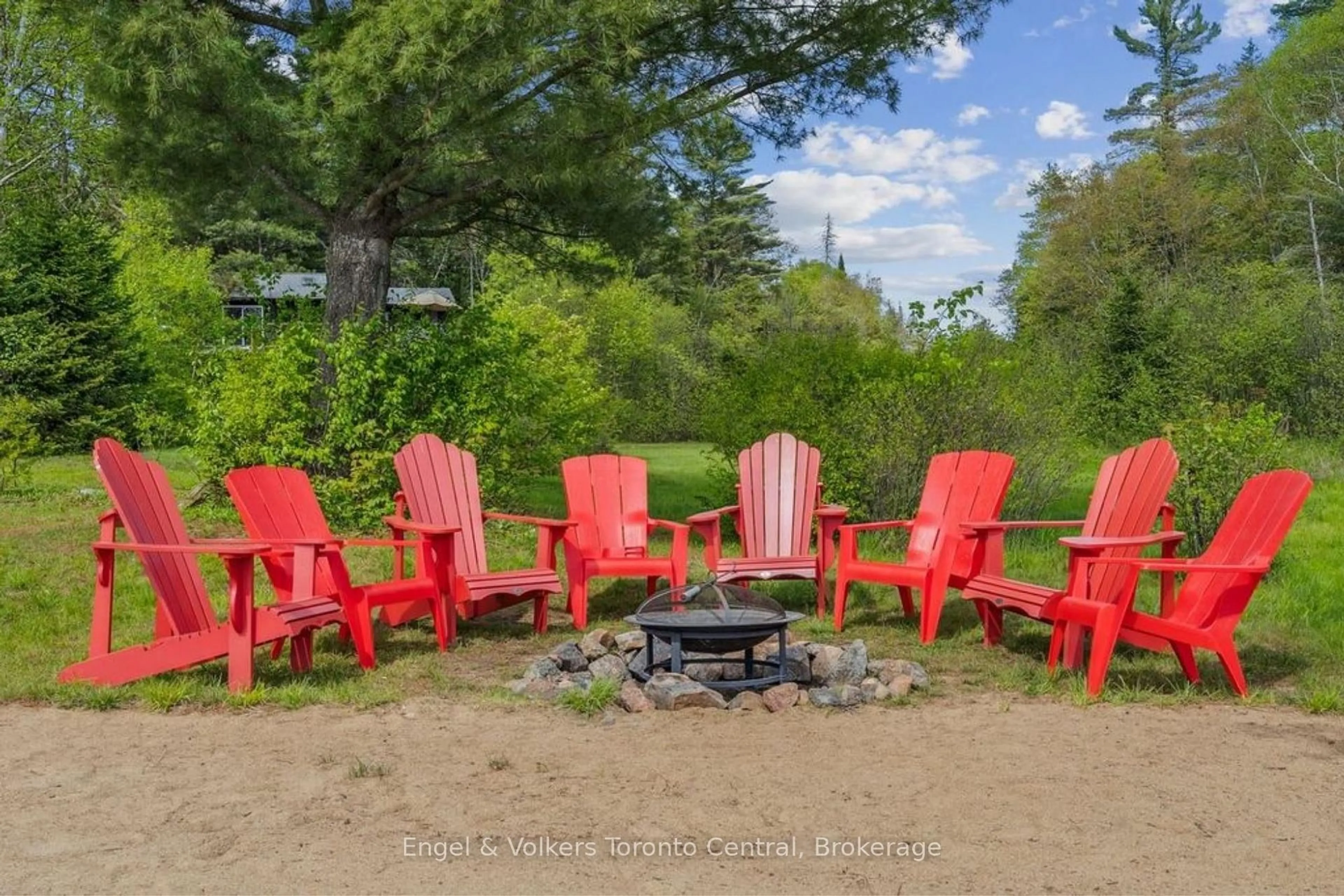 Patio, water/lake/river/ocean view for 1823 Livingstone Lake Rd, Algonquin Highlands Ontario P0A 1E0
