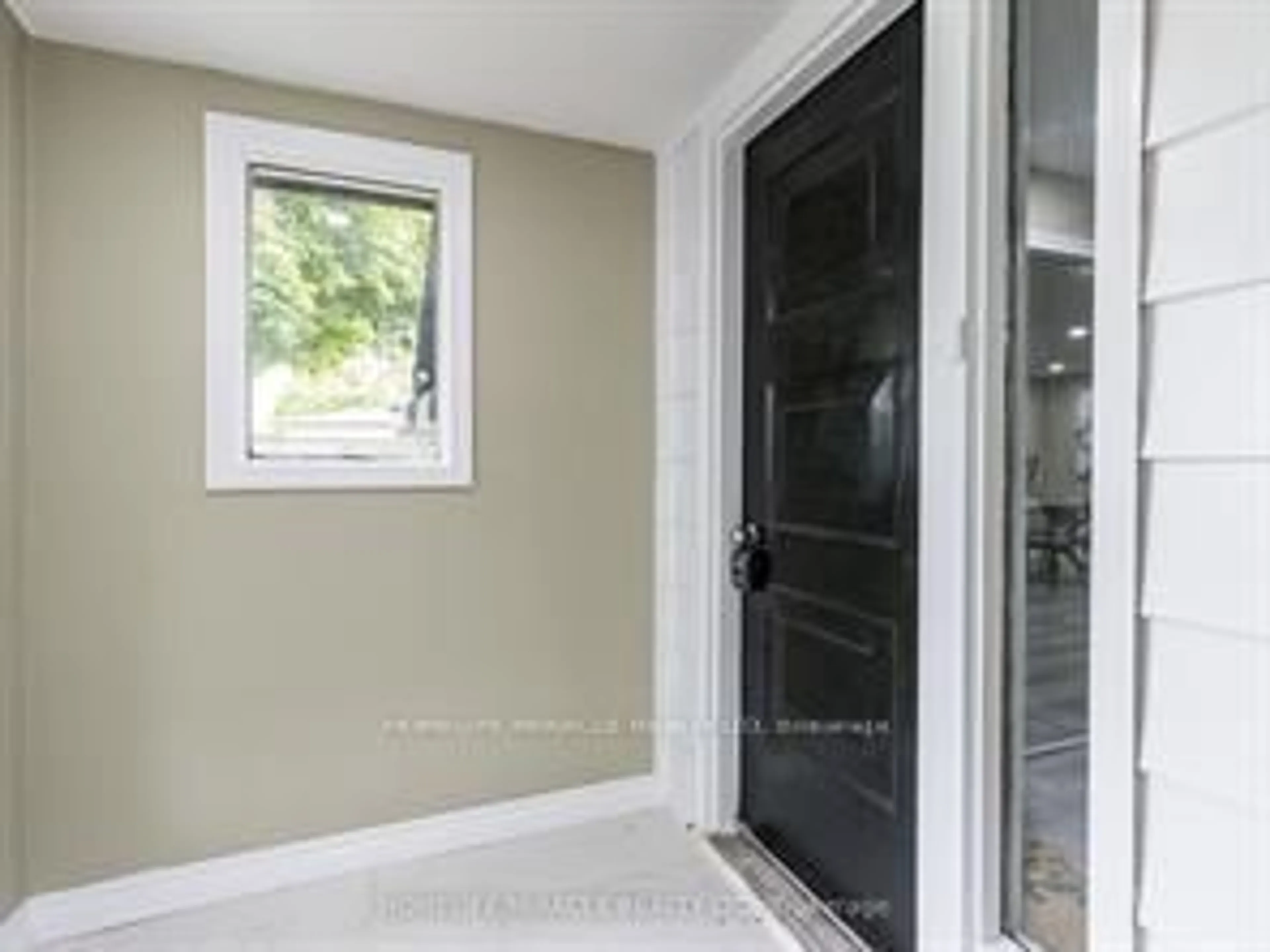 Indoor entryway for 15 Spiers Cres, Cambridge Ontario N1R 3A9