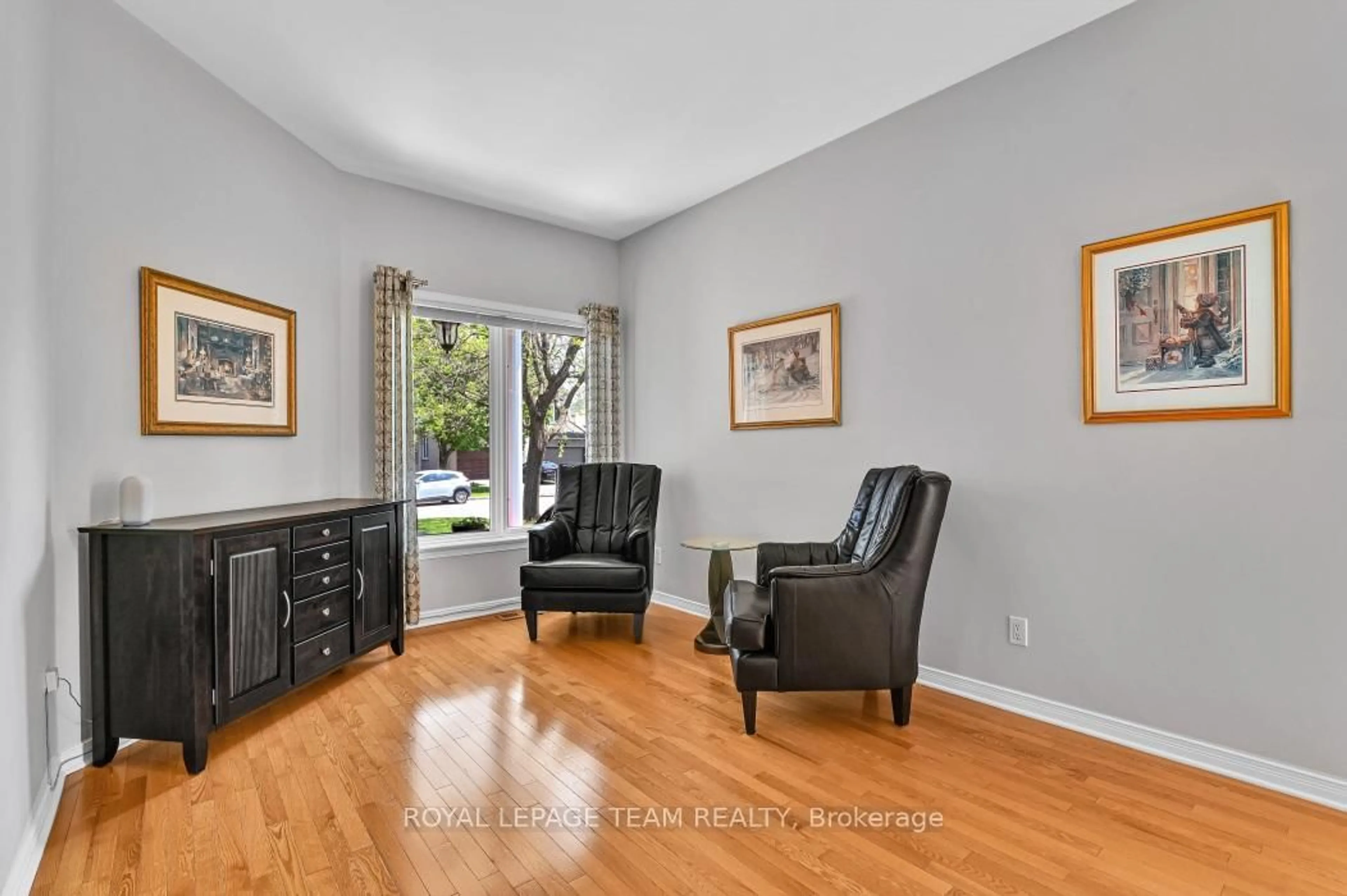 Living room with furniture, unknown for 4121 WOLFE POINT Way, Ottawa Ontario K1V 1P4