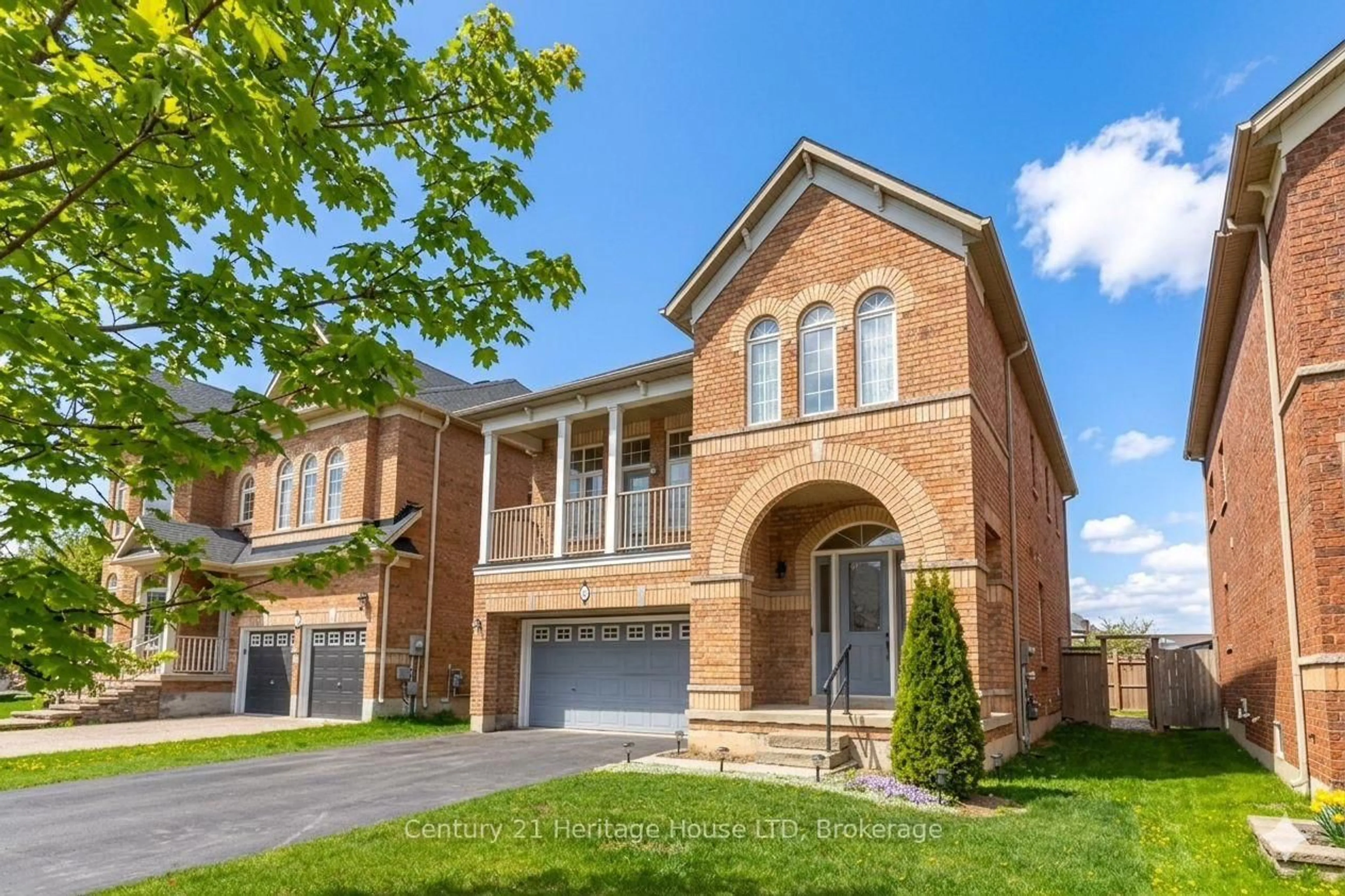 Home with brick exterior material, street for 5 Juneberry Rd, Thorold Ontario L2V 0B2