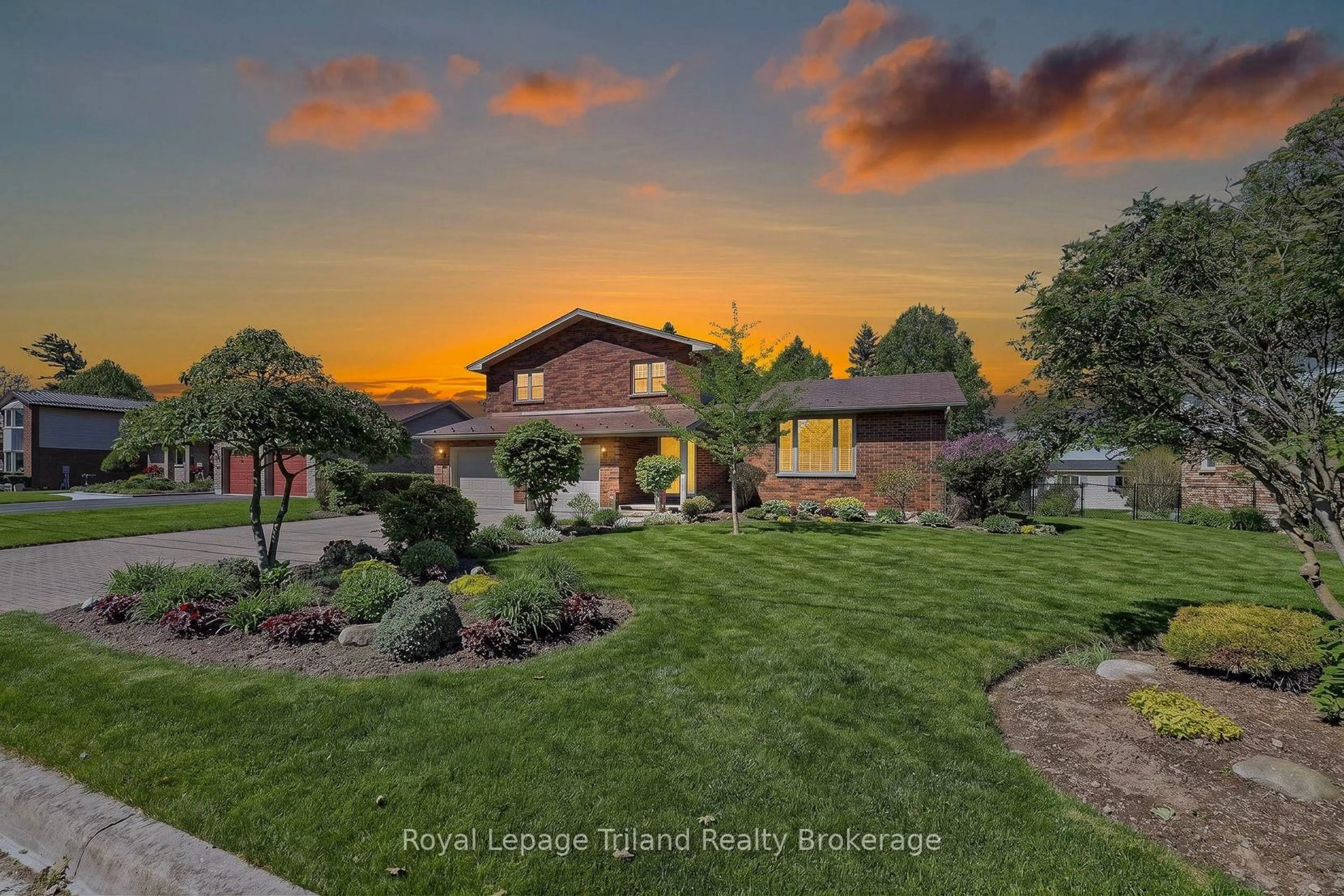 A pic from outside/outdoor area/front of a property/back of a property/a pic from drone, unknown for 157 Stanley St, Zorra Ontario N0M 2M0