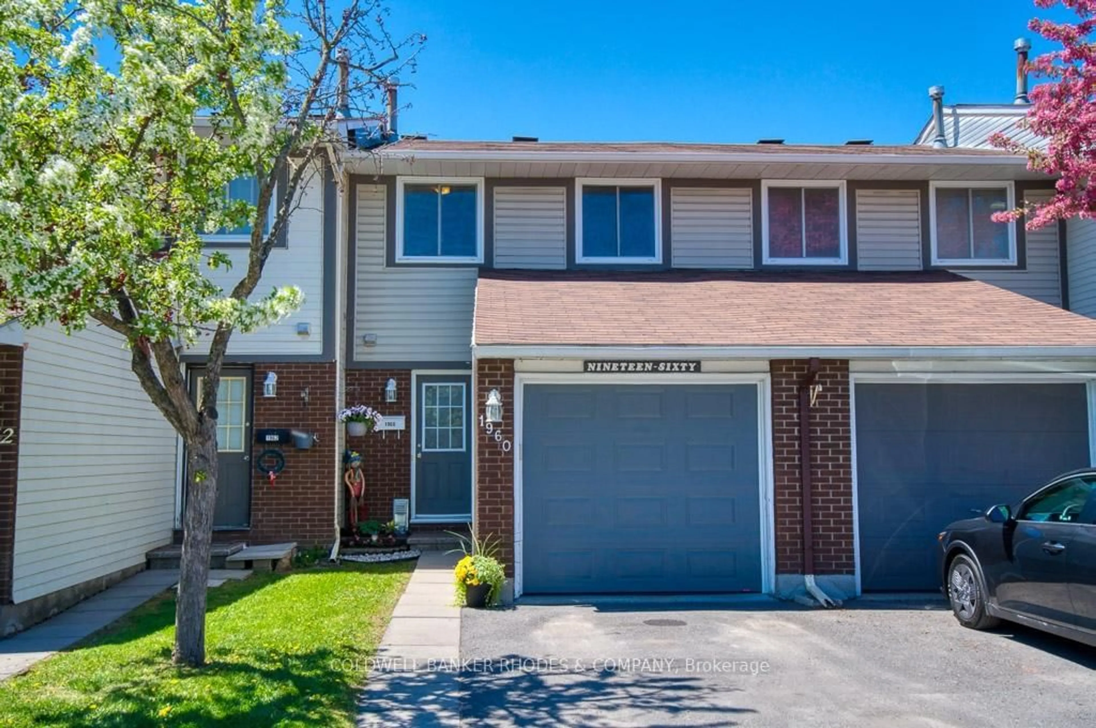 Unknown for 1960 Garden Park Lane #27, Ottawa Ontario K1B 5B2