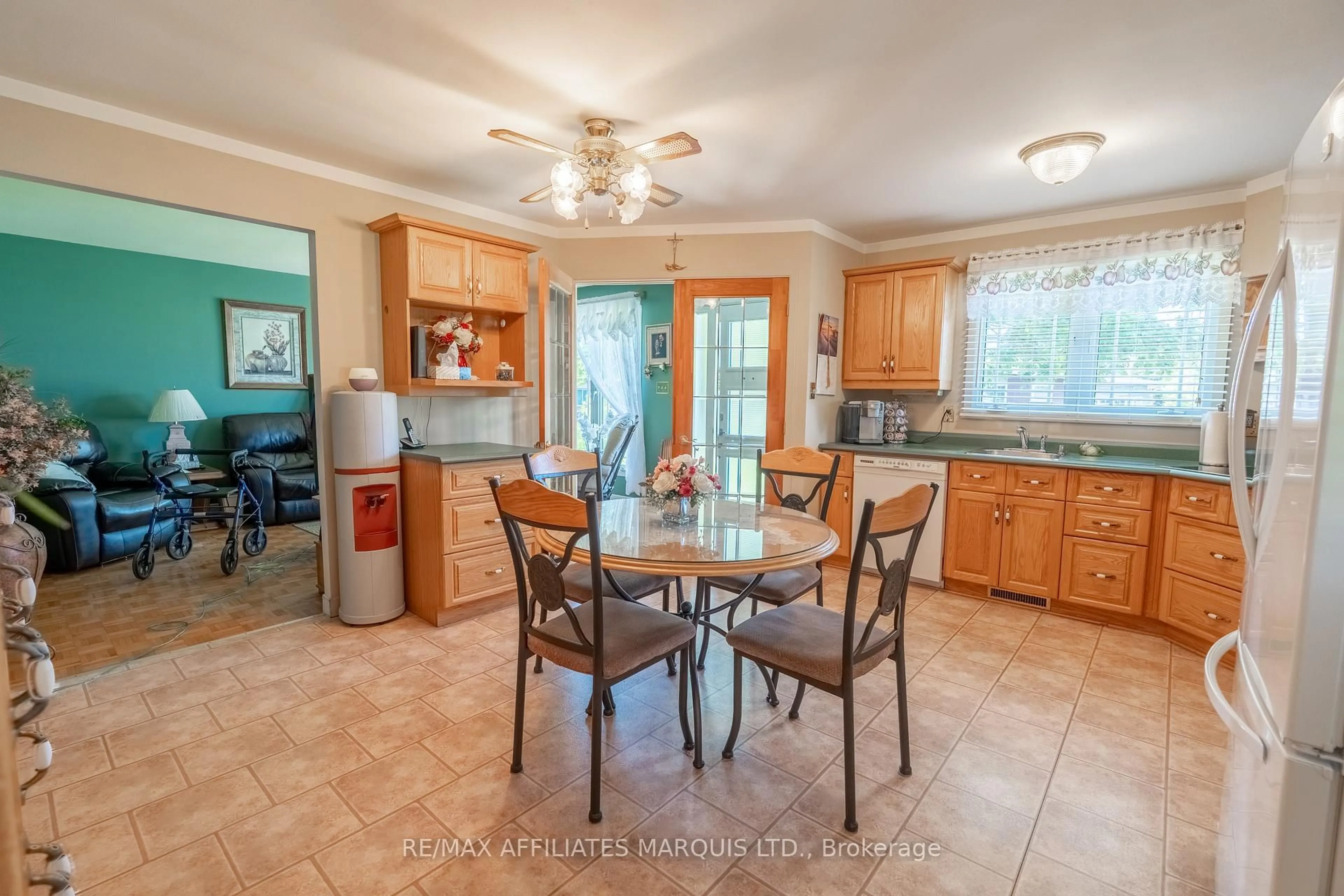 Open concept kitchen, ceramic/tile floor for 429 Beach Ave, Cornwall Ontario K6H 5P3