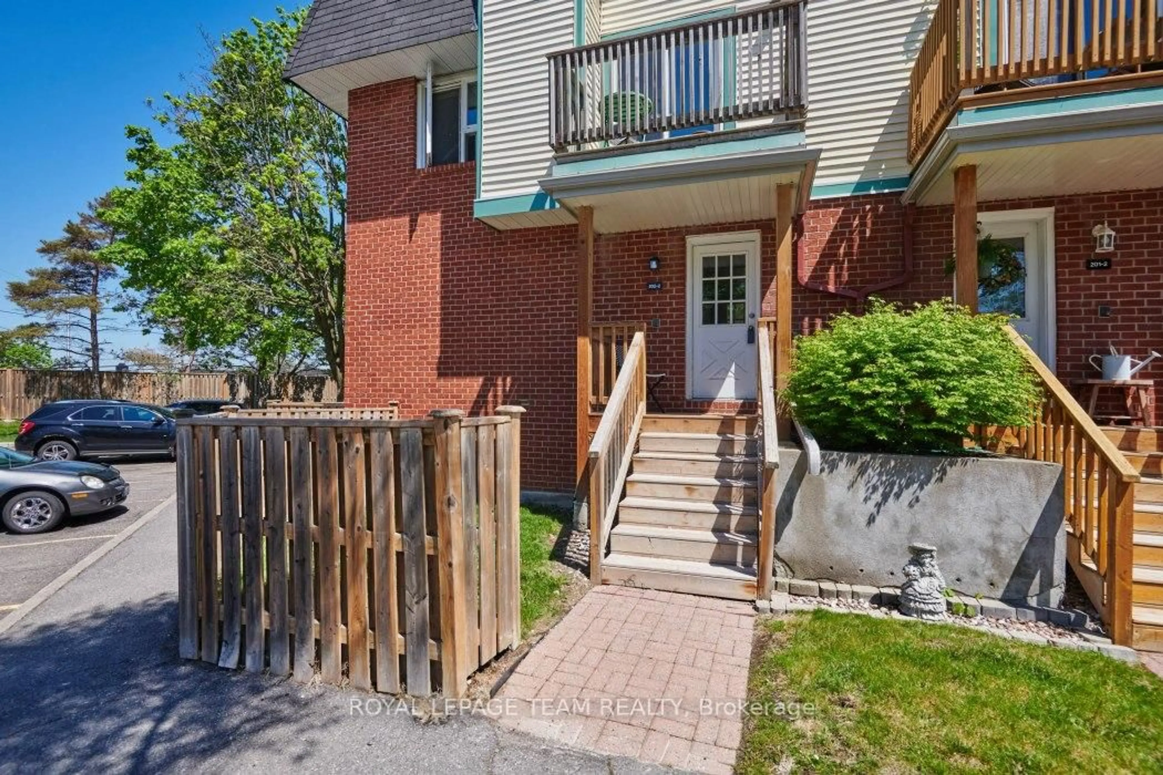 Patio, street for 2 Terrace Dr #202, Ottawa Ontario K2H 9H9
