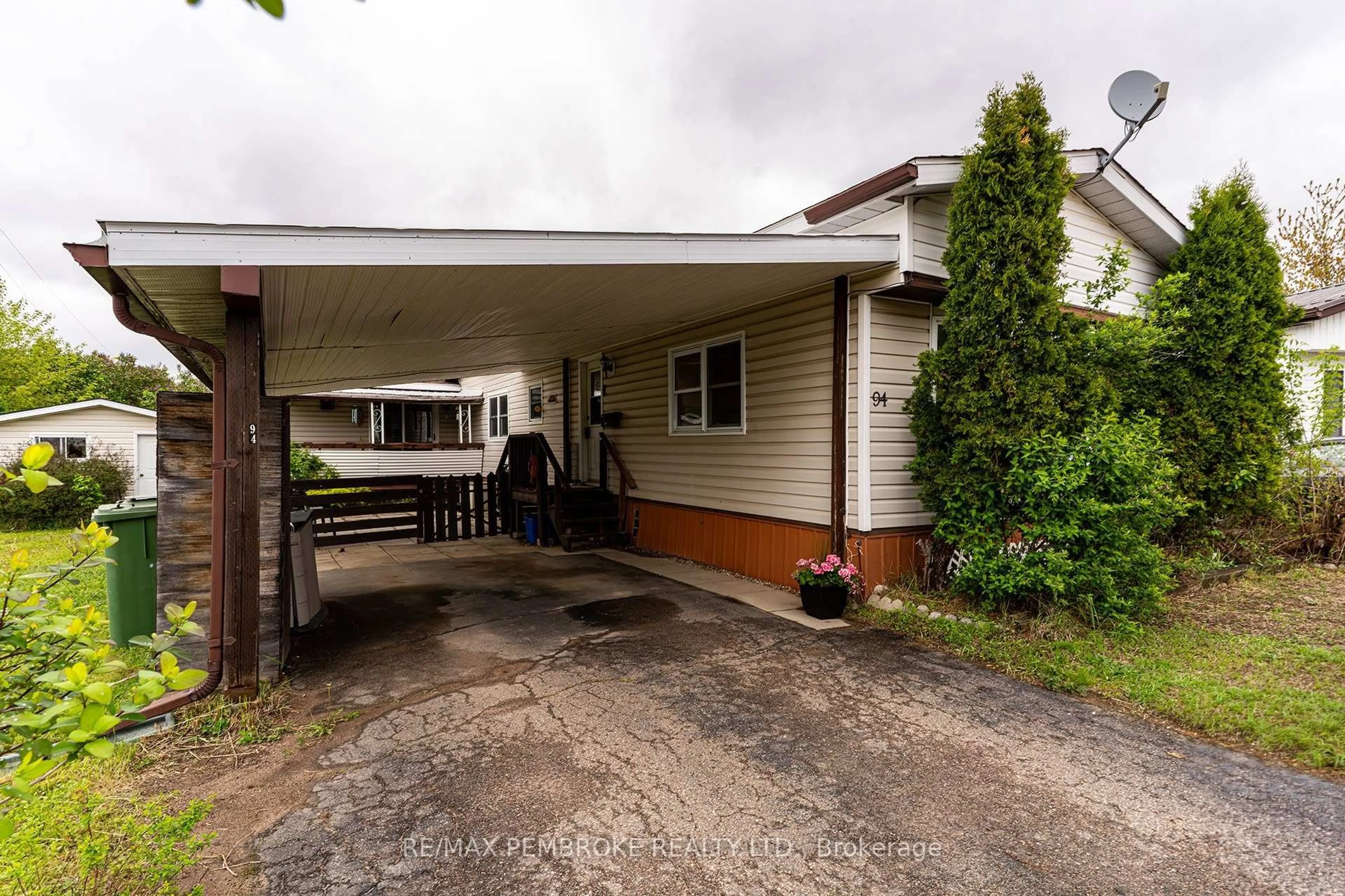 Unknown for 94 Pinehurst Estates, Petawawa Ontario K8H 2H2