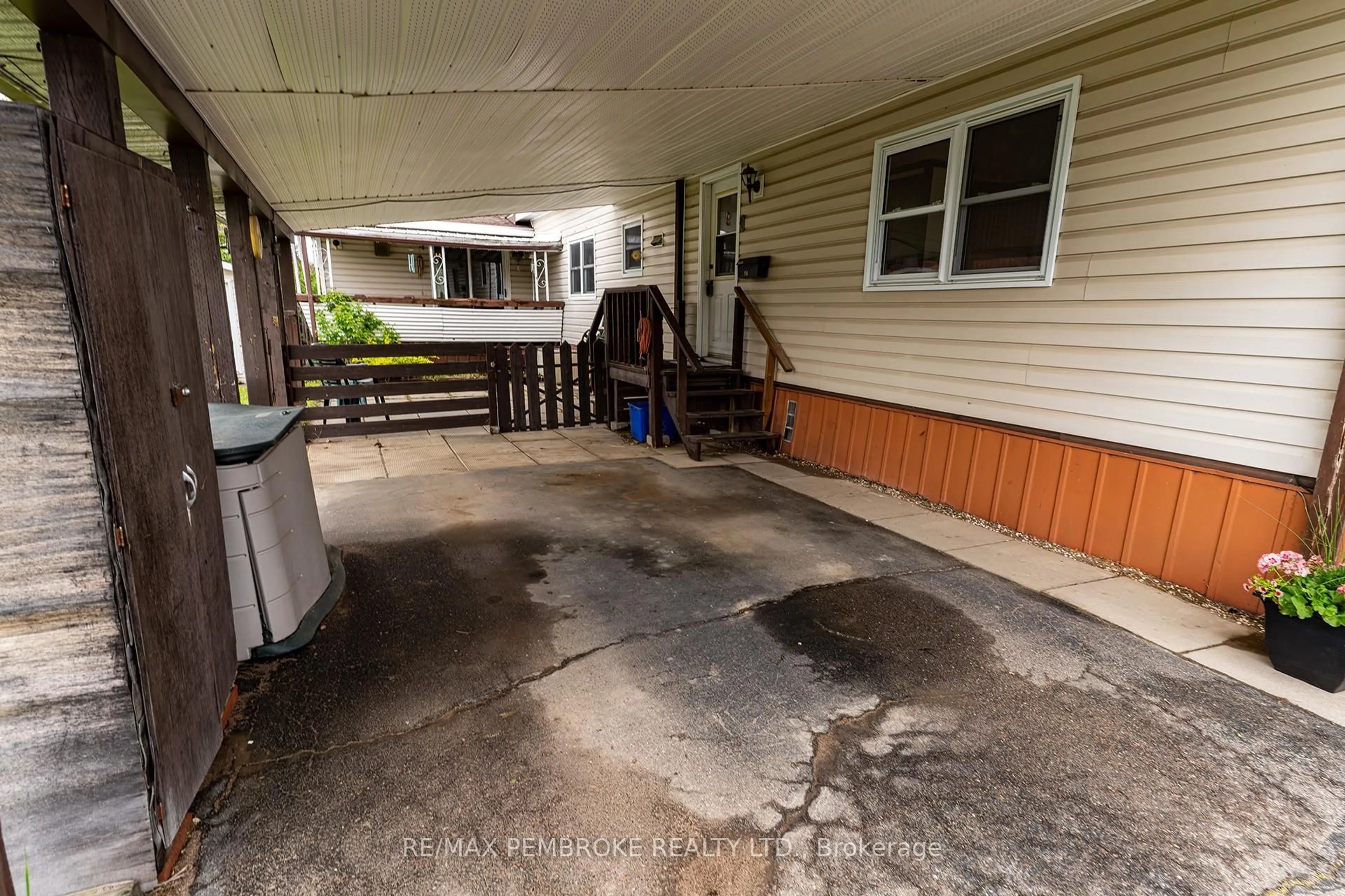 Patio, street for 94 Pinehurst Estates, Petawawa Ontario K8H 2H2
