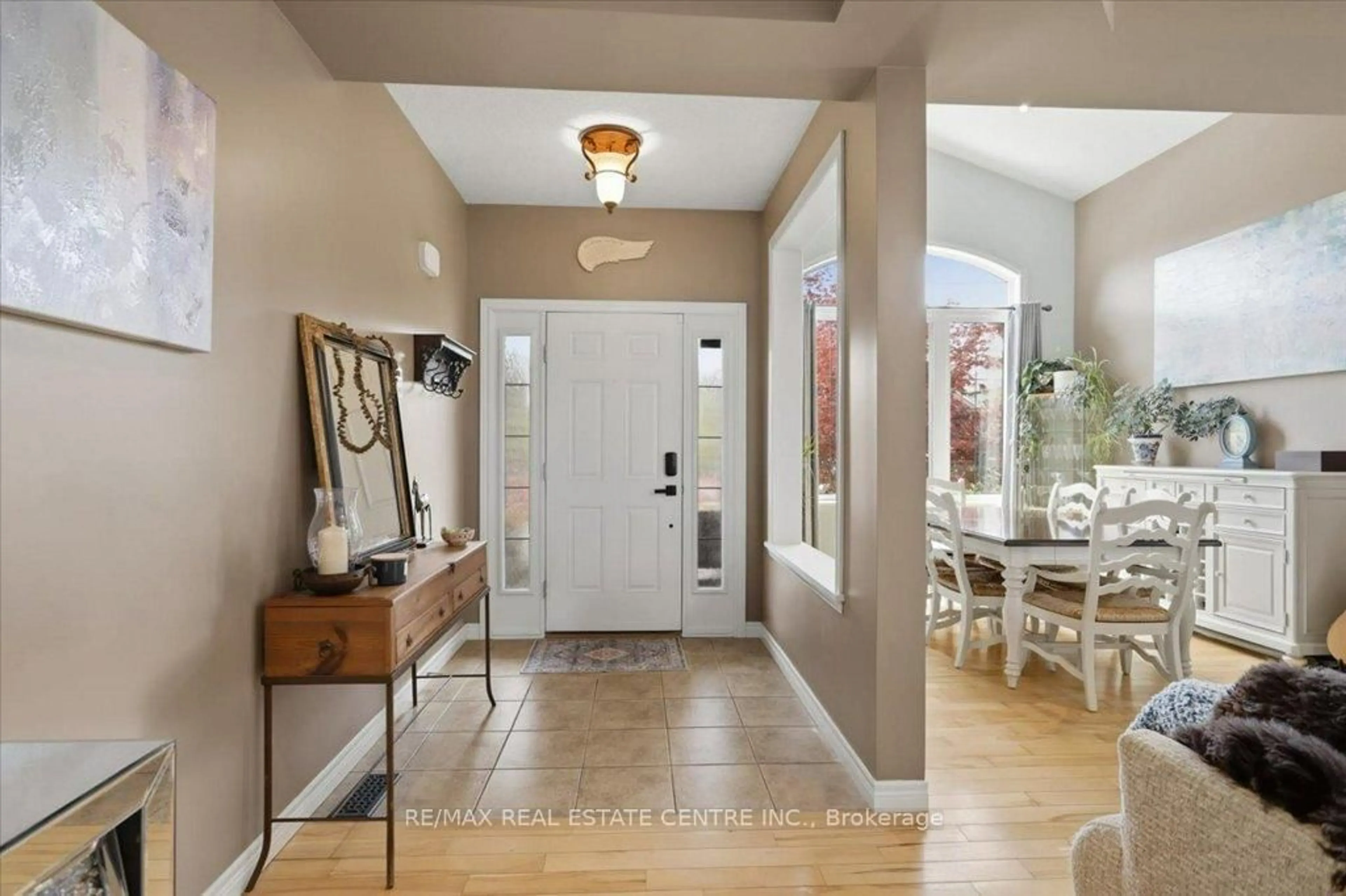 Indoor entryway for 126 Goldschmidt Cres, Wilmot Ontario N3A 4R6