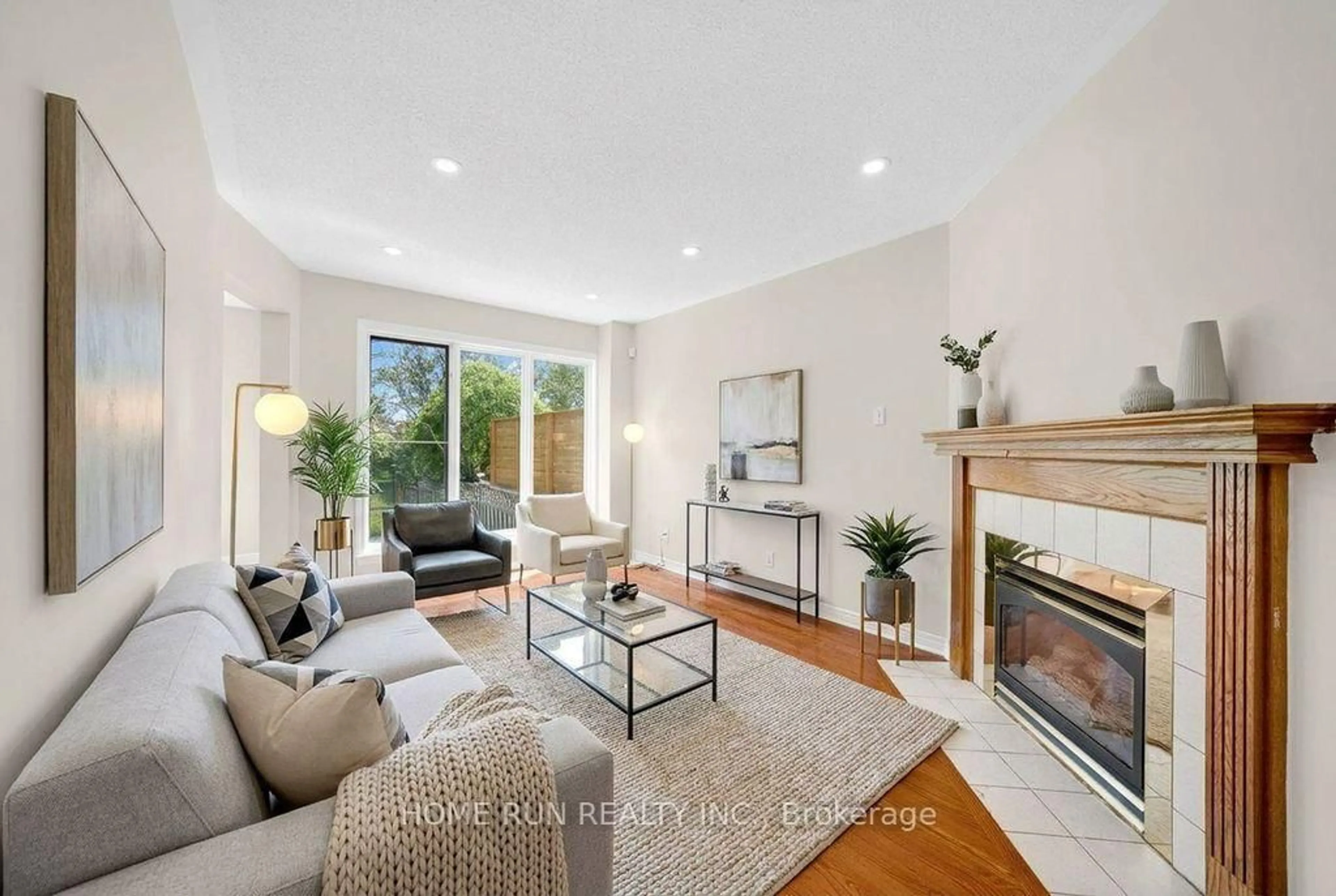 Living room with furniture, unknown for 102 Kimberwick Cres, Ottawa Ontario K1V 1K7