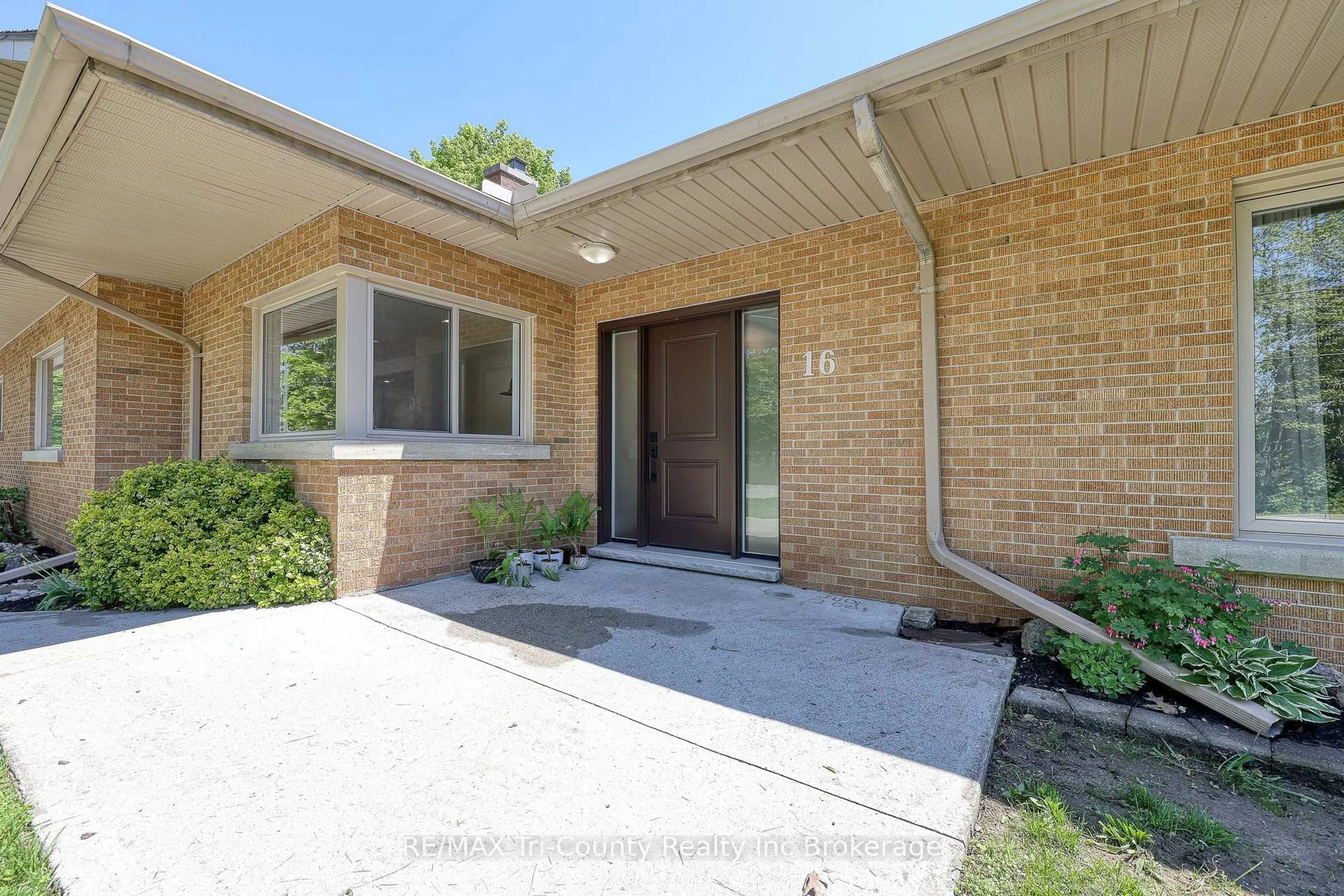 Home with brick exterior material, street for 16 Delevan Cres, Tillsonburg Ontario N4G 3M7