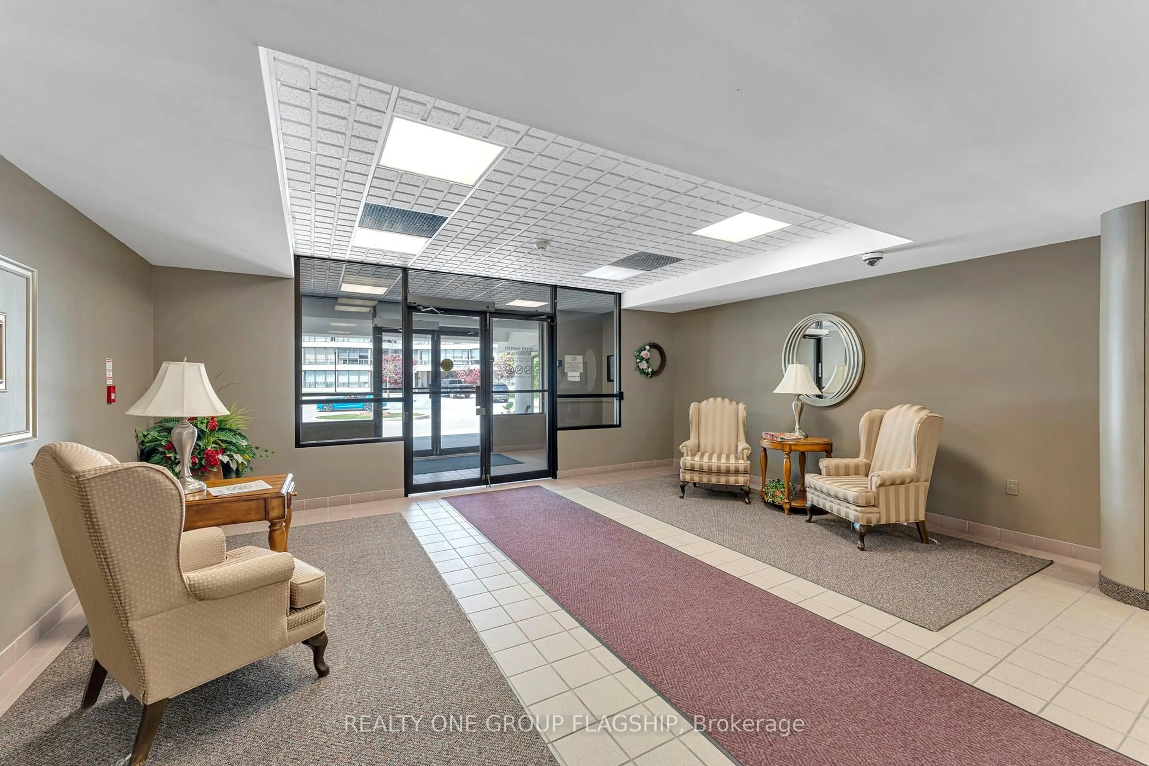Indoor foyer for 105 Bagot St #410, Guelph Ontario N1H 8H4