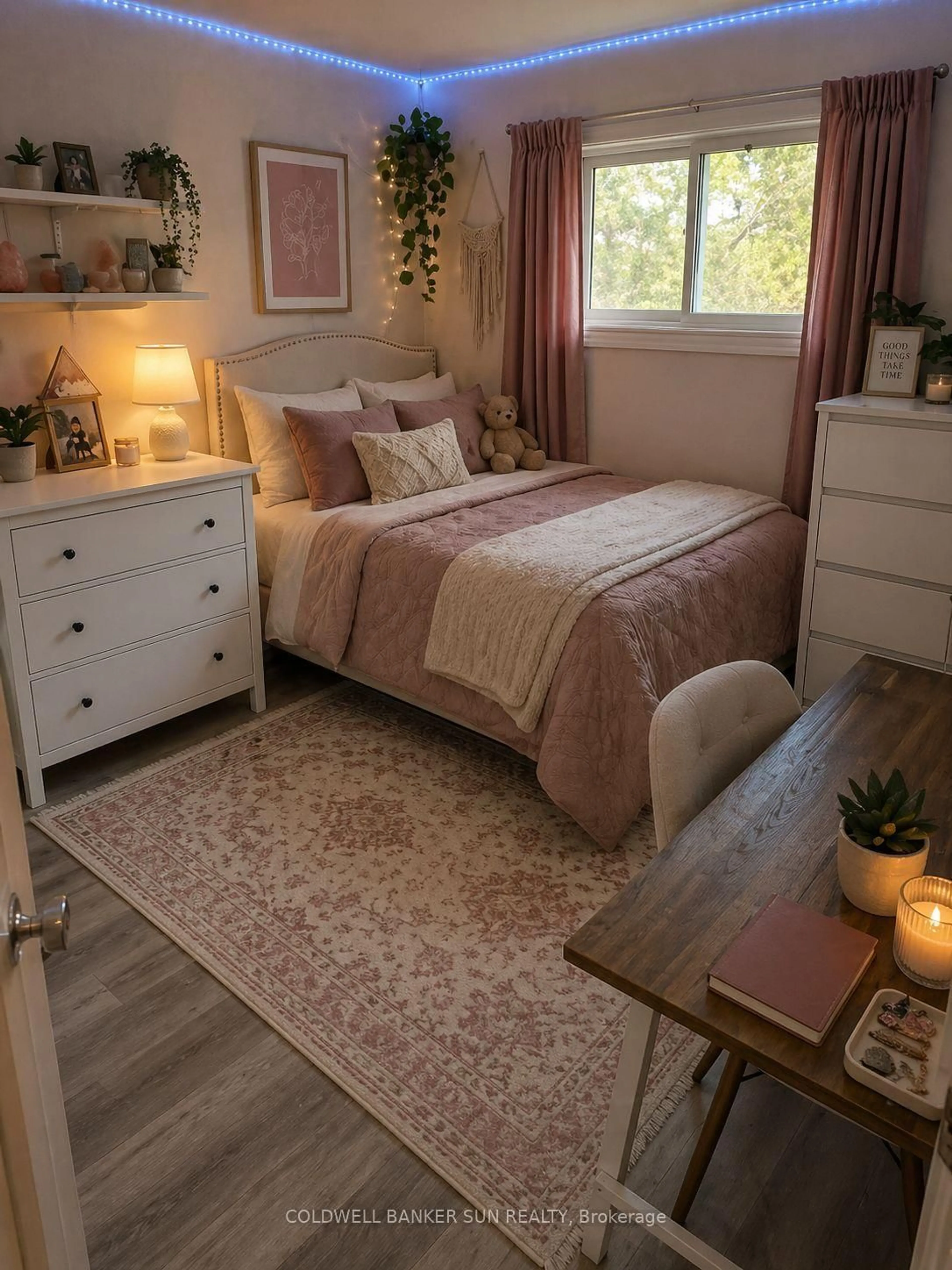 Bedroom with bed, wood/laminate floor for 500 Canterbury St, Woodstock Ontario N4S 4K7