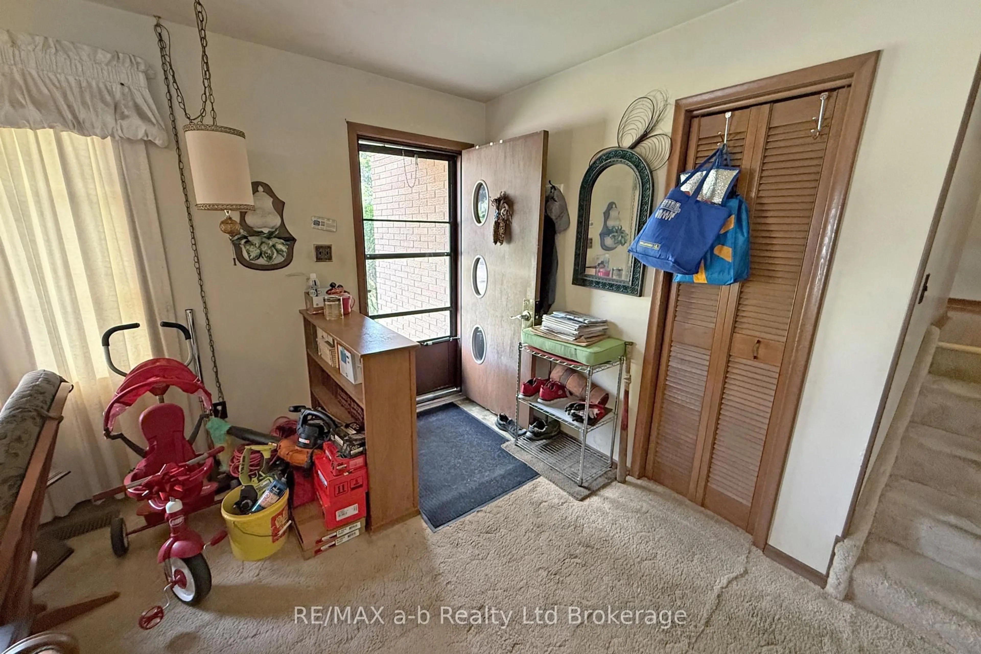 Unknown for 213 Belgrave St, Woodstock Ontario N4S 7K1